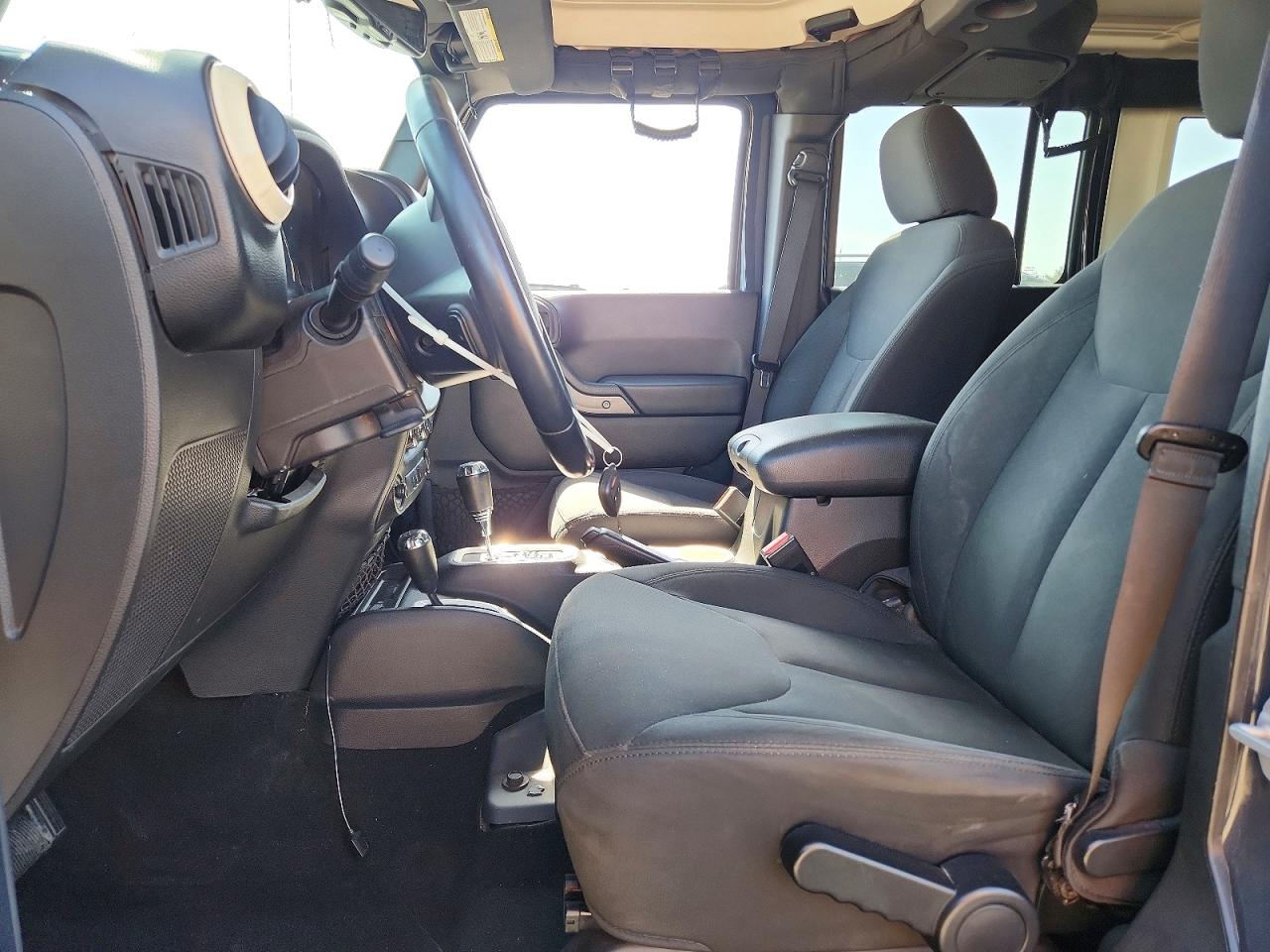 2016 Jeep Wrangler Unlimited Sport Gray vin: 1C4BJWDG8GL318909