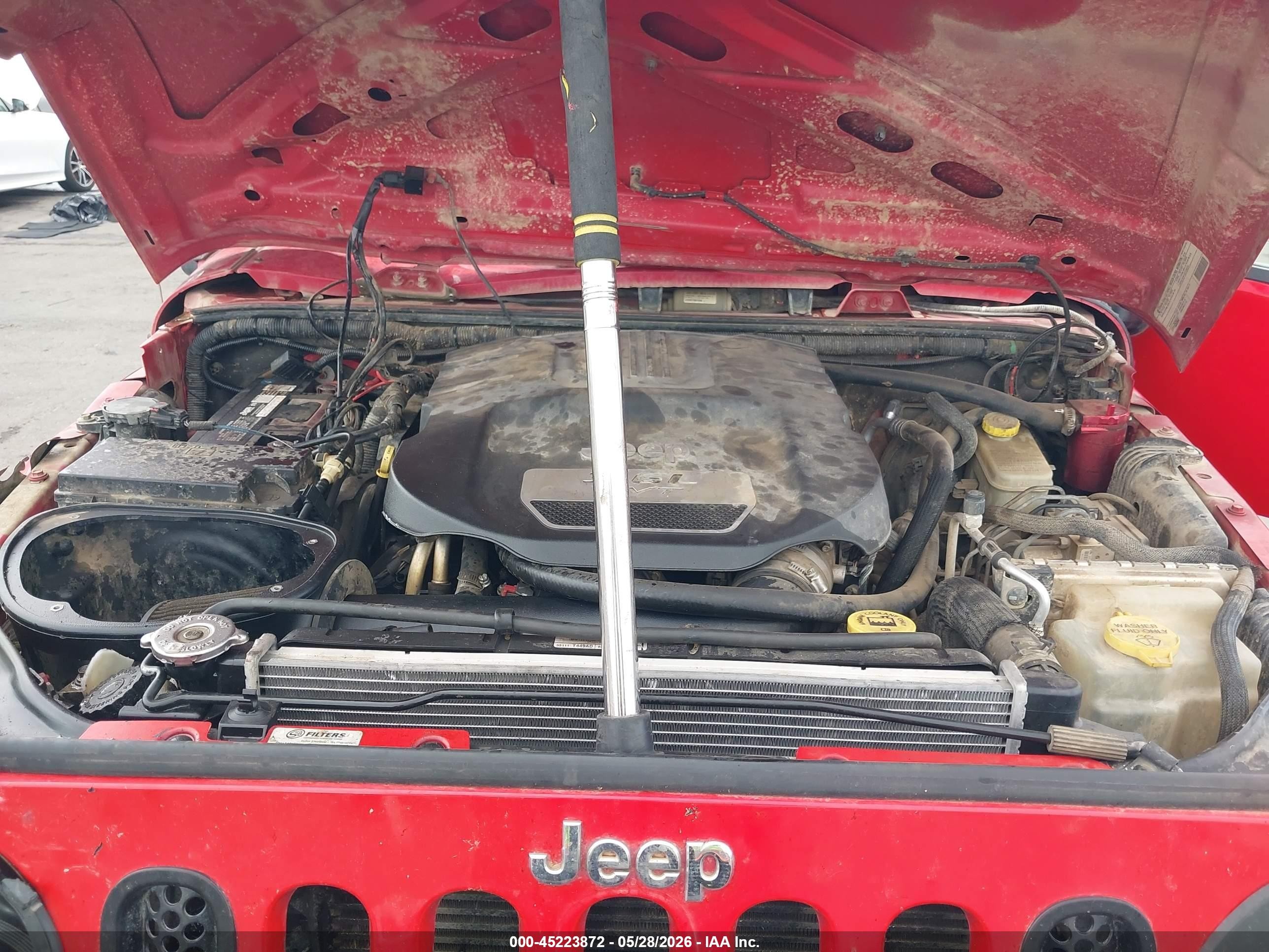2012 Jeep Wrangler Unlimited Sport Red vin: 1C4BJWDG9CL133228