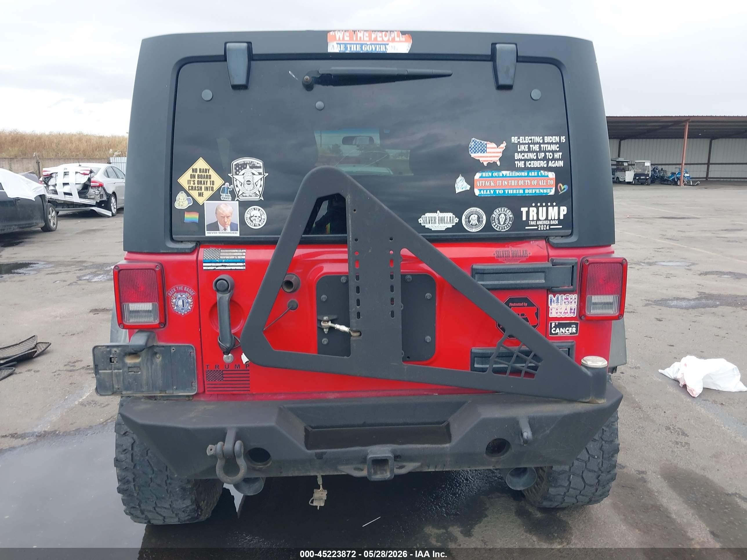 2012 Jeep Wrangler Unlimited Sport Red vin: 1C4BJWDG9CL133228