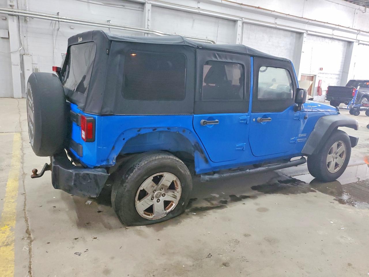 2012 Jeep Wrangler Unlimited Sport Blue vin: 1C4BJWDG9CL136761