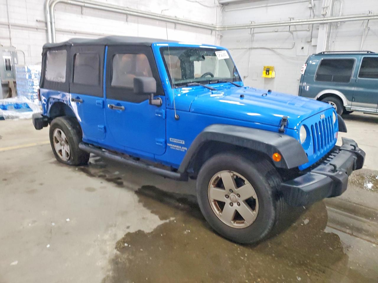 2012 Jeep Wrangler Unlimited Sport Blue vin: 1C4BJWDG9CL136761