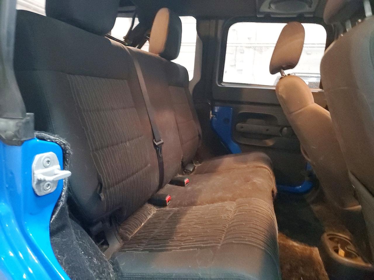 2012 Jeep Wrangler Unlimited Sport Blue vin: 1C4BJWDG9CL136761