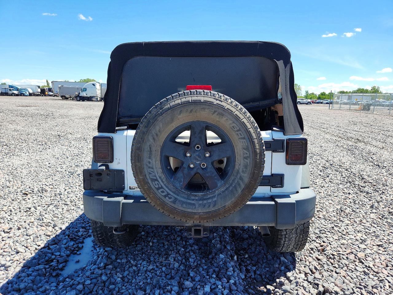 2013 Jeep Wrangler Unlimited Sport White vin: 1C4BJWDG9DL654614