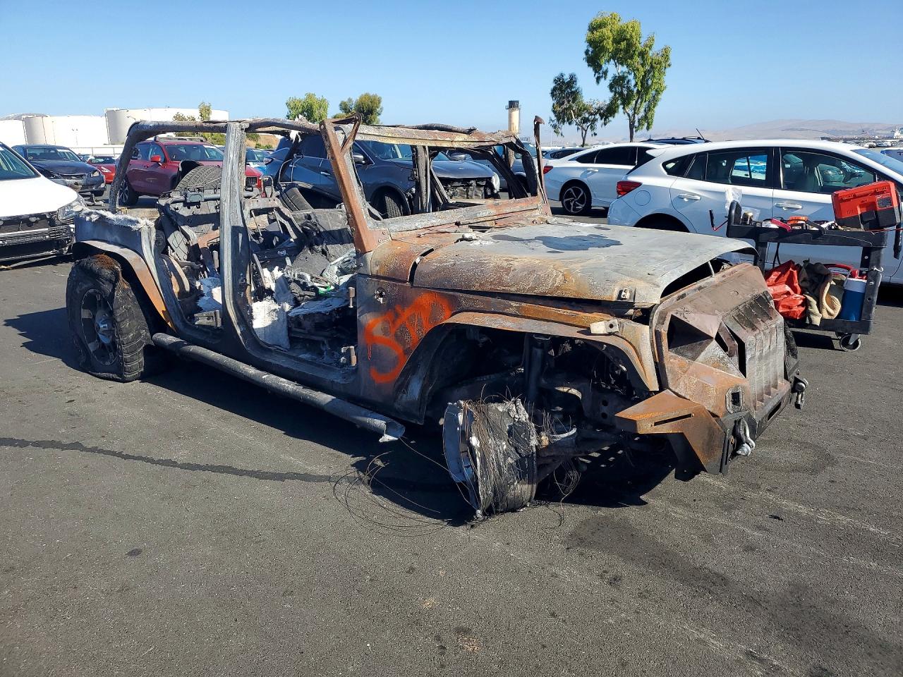2013 Jeep Wrangler Unlimited Sport Burn vin: 1C4BJWDG9DL680582
