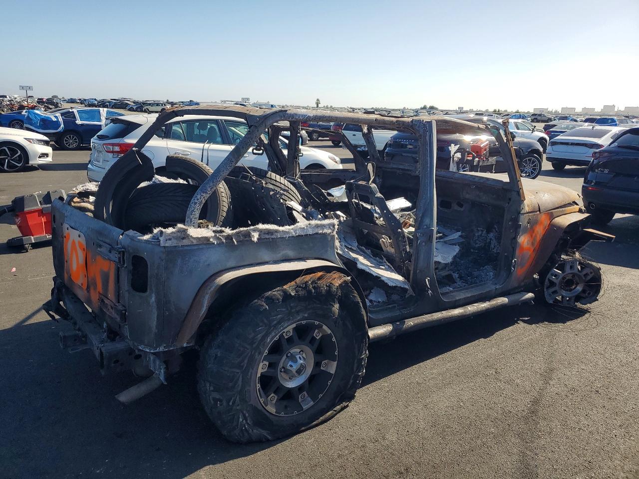 2013 Jeep Wrangler Unlimited Sport Burn vin: 1C4BJWDG9DL680582
