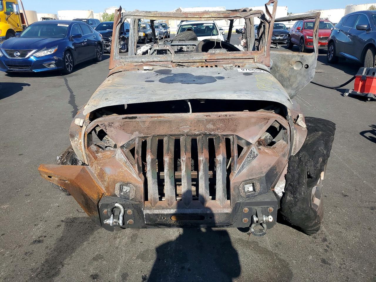 2013 Jeep Wrangler Unlimited Sport Burn vin: 1C4BJWDG9DL680582