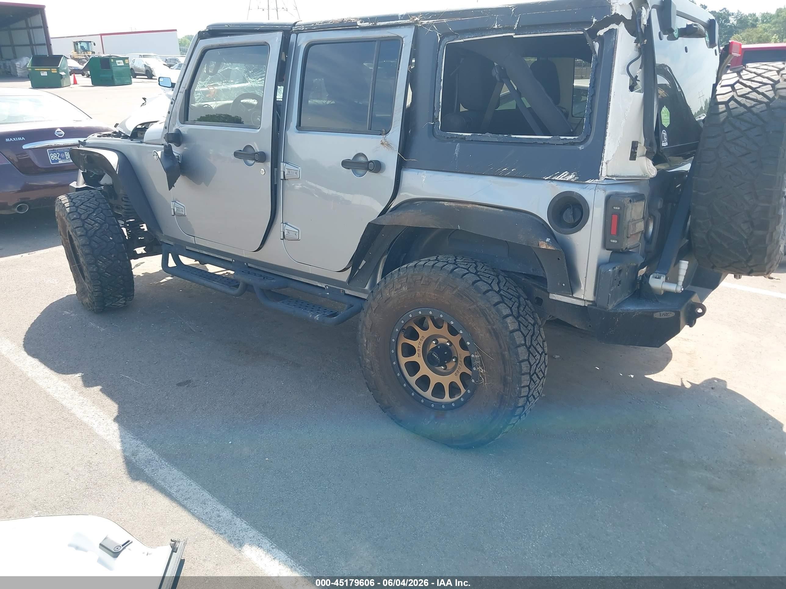 2014 Jeep Wrangler Unlimited Sport Gray vin: 1C4BJWDG9EL120577