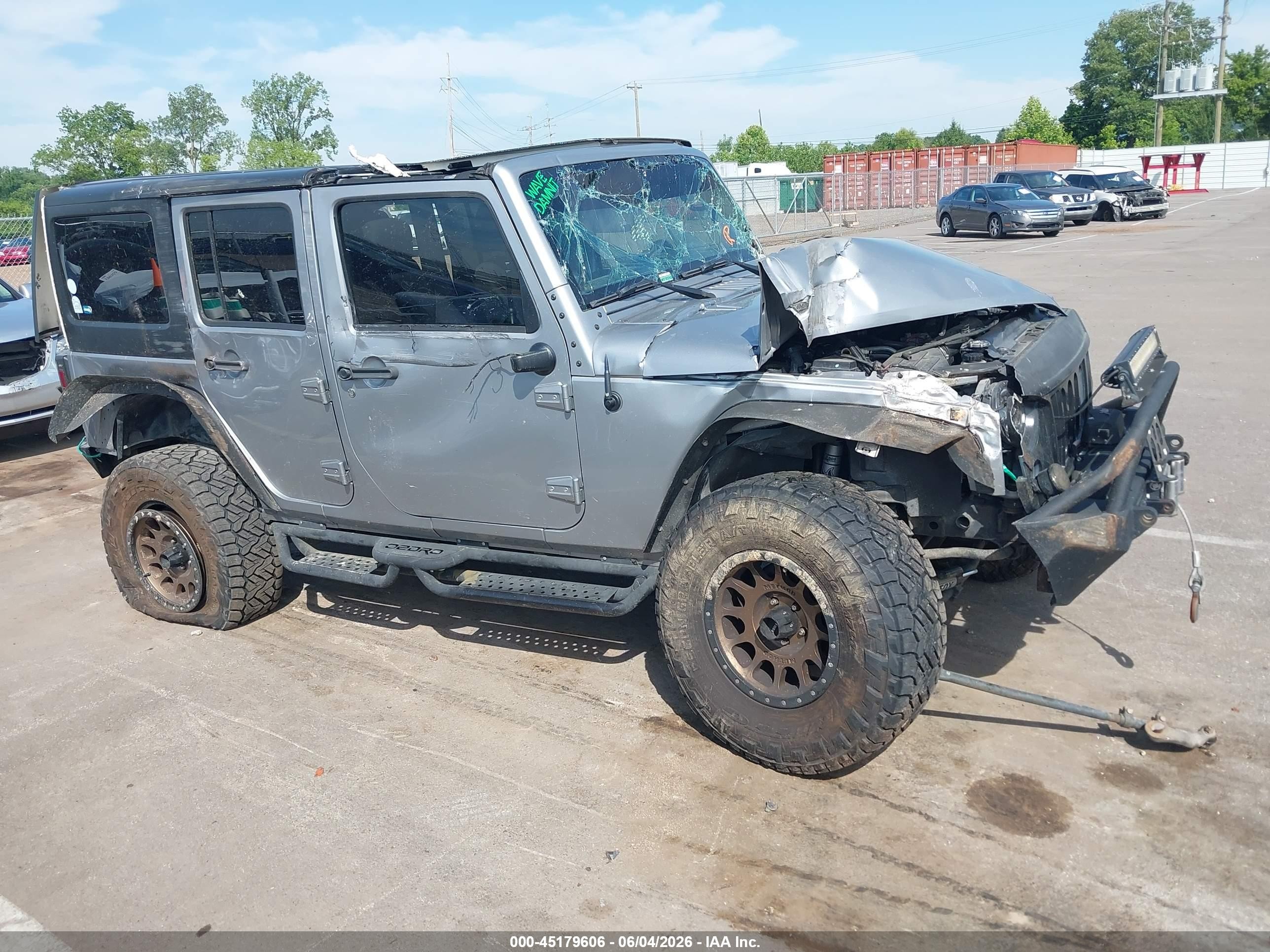 2014 Jeep Wrangler Unlimited Sport Gray vin: 1C4BJWDG9EL120577