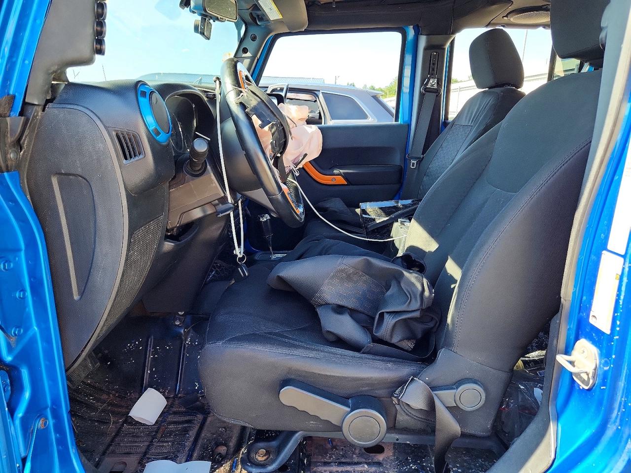 2014 Jeep Wrangler Unlimited Sport Blue vin: 1C4BJWDG9EL165440