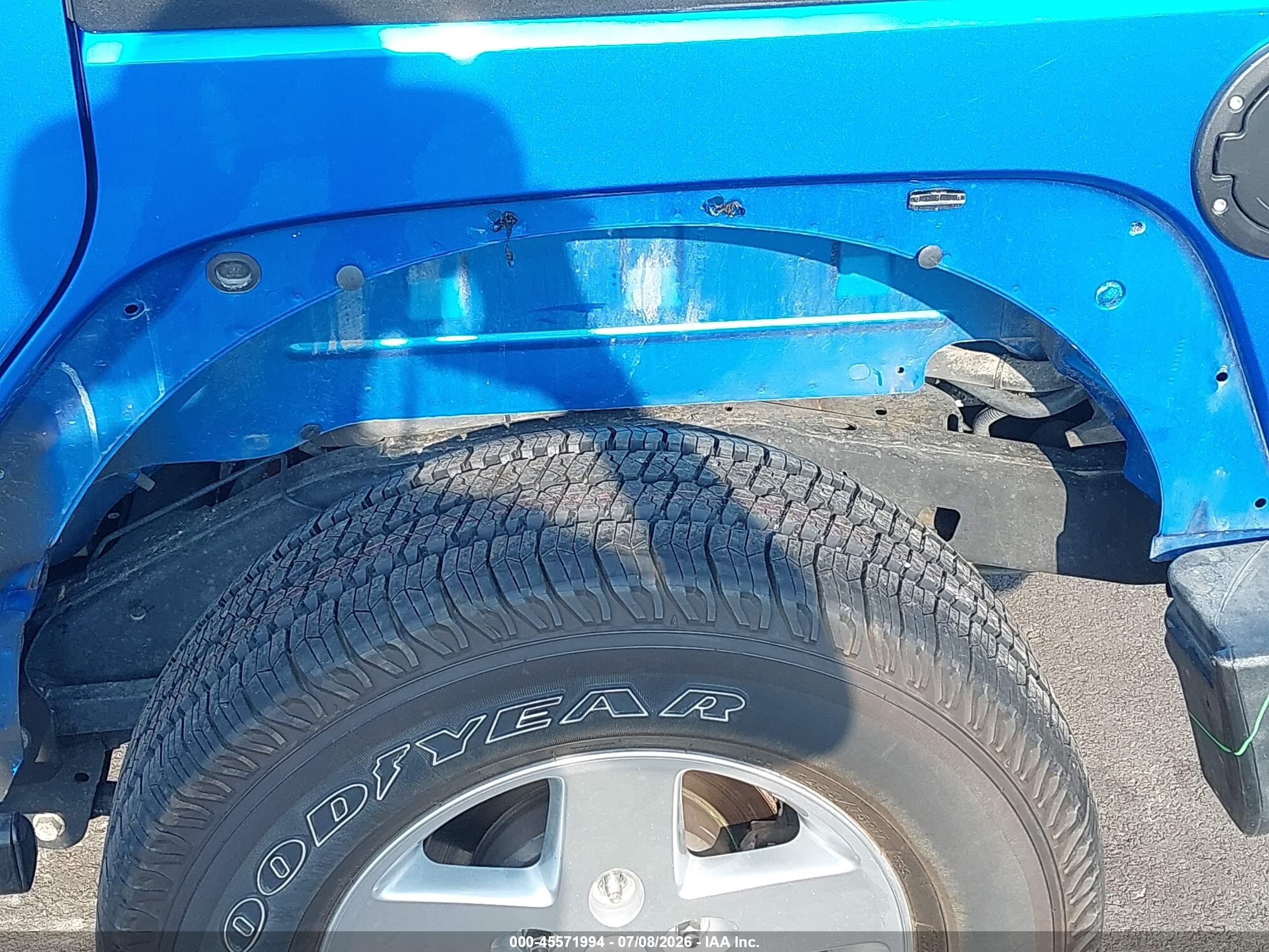 2014 Jeep Wrangler Unlimited Freedom Edition Blue vin: 1C4BJWDG9EL202177