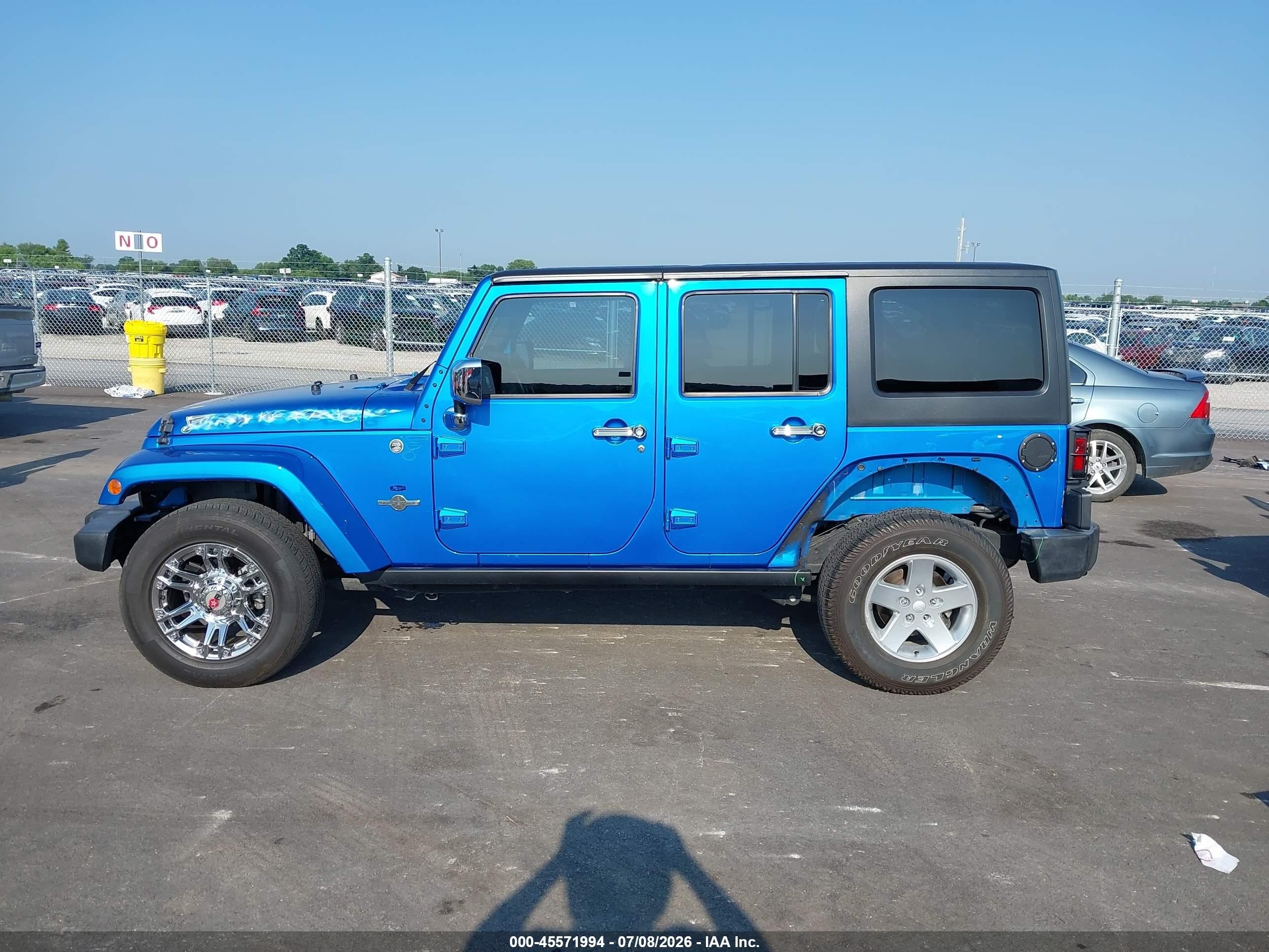 2014 Jeep Wrangler Unlimited Freedom Edition Blue vin: 1C4BJWDG9EL202177