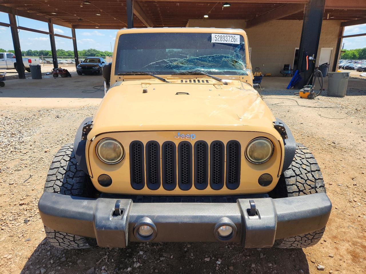 2014 Jeep Wrangler Unlimited Sport Tan vin: 1C4BJWDG9EL215947