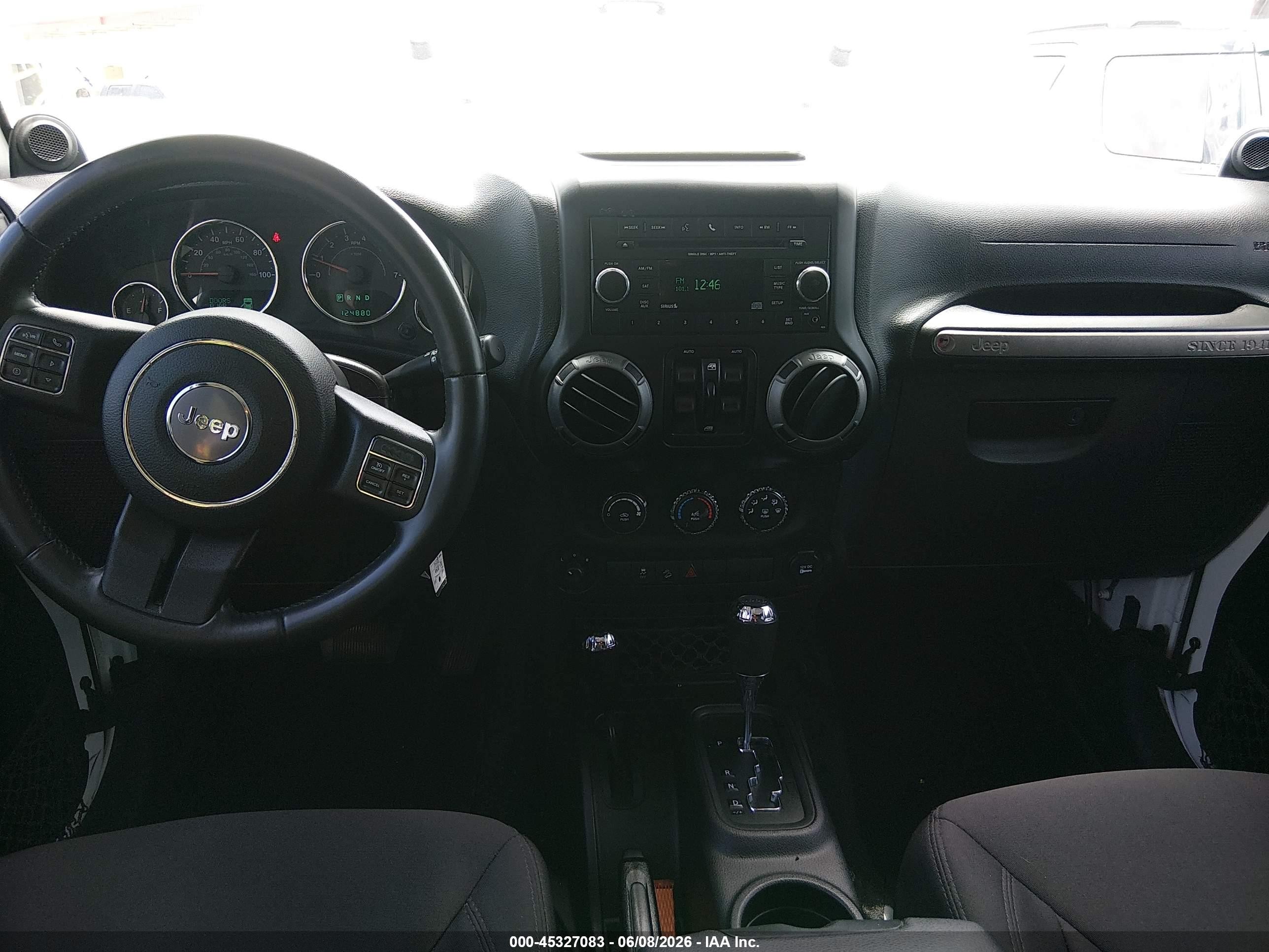 2014 Jeep Wrangler Unlimited Sport White vin: 1C4BJWDG9EL218802