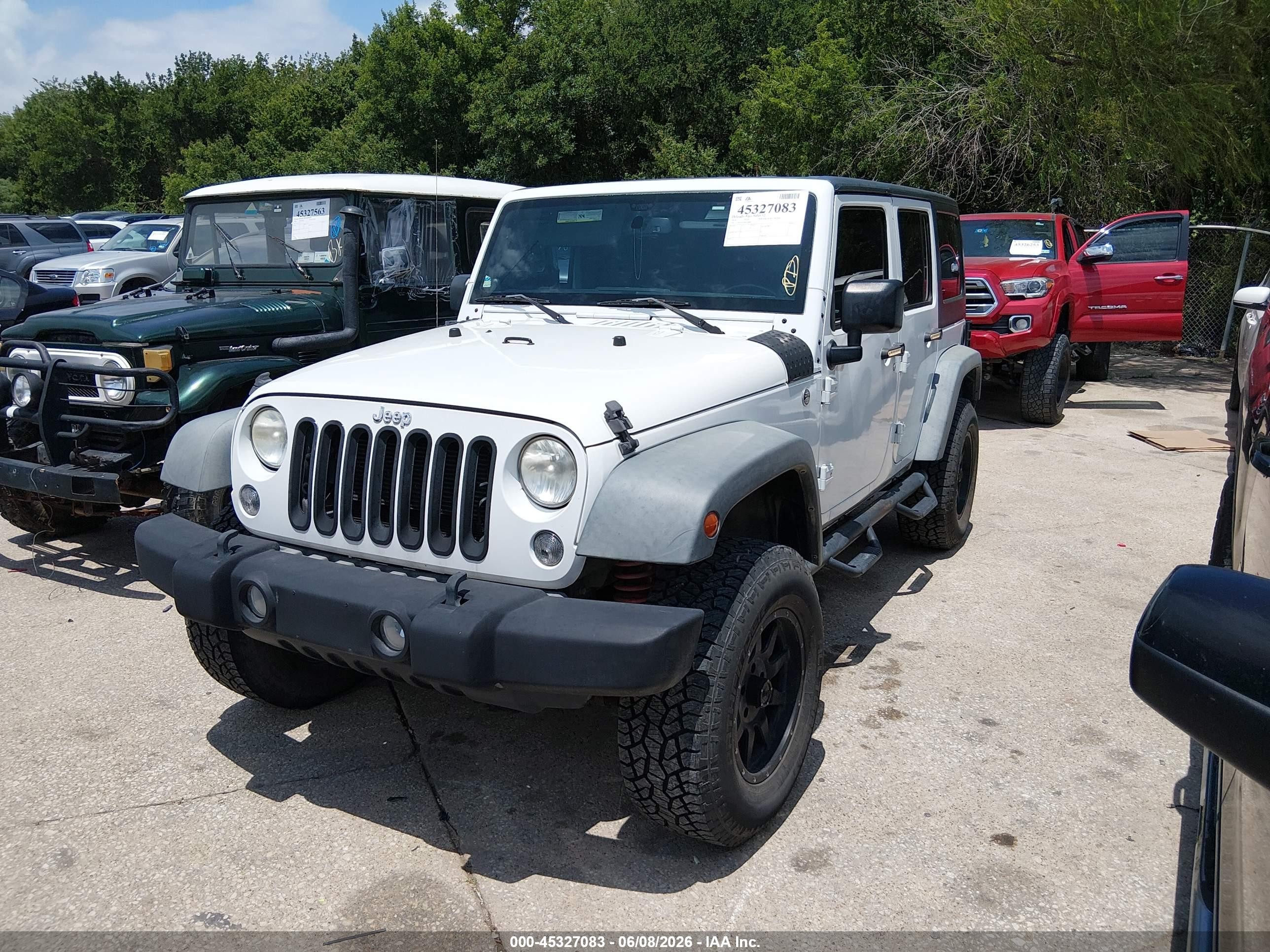 2014 Jeep Wrangler Unlimited Sport White vin: 1C4BJWDG9EL218802