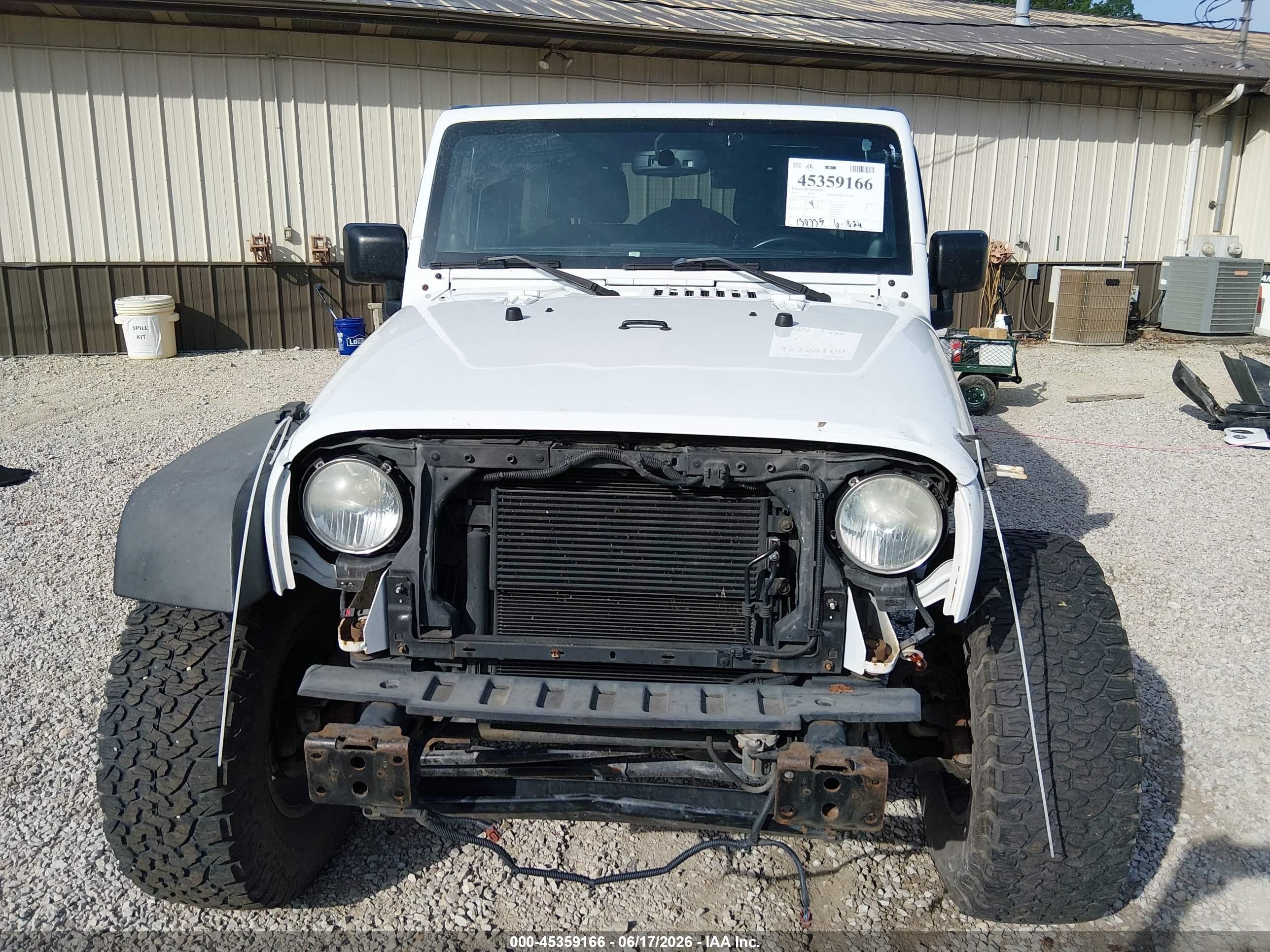 2014 Jeep Wrangler Unlimited Sport White vin: 1C4BJWDG9EL280720
