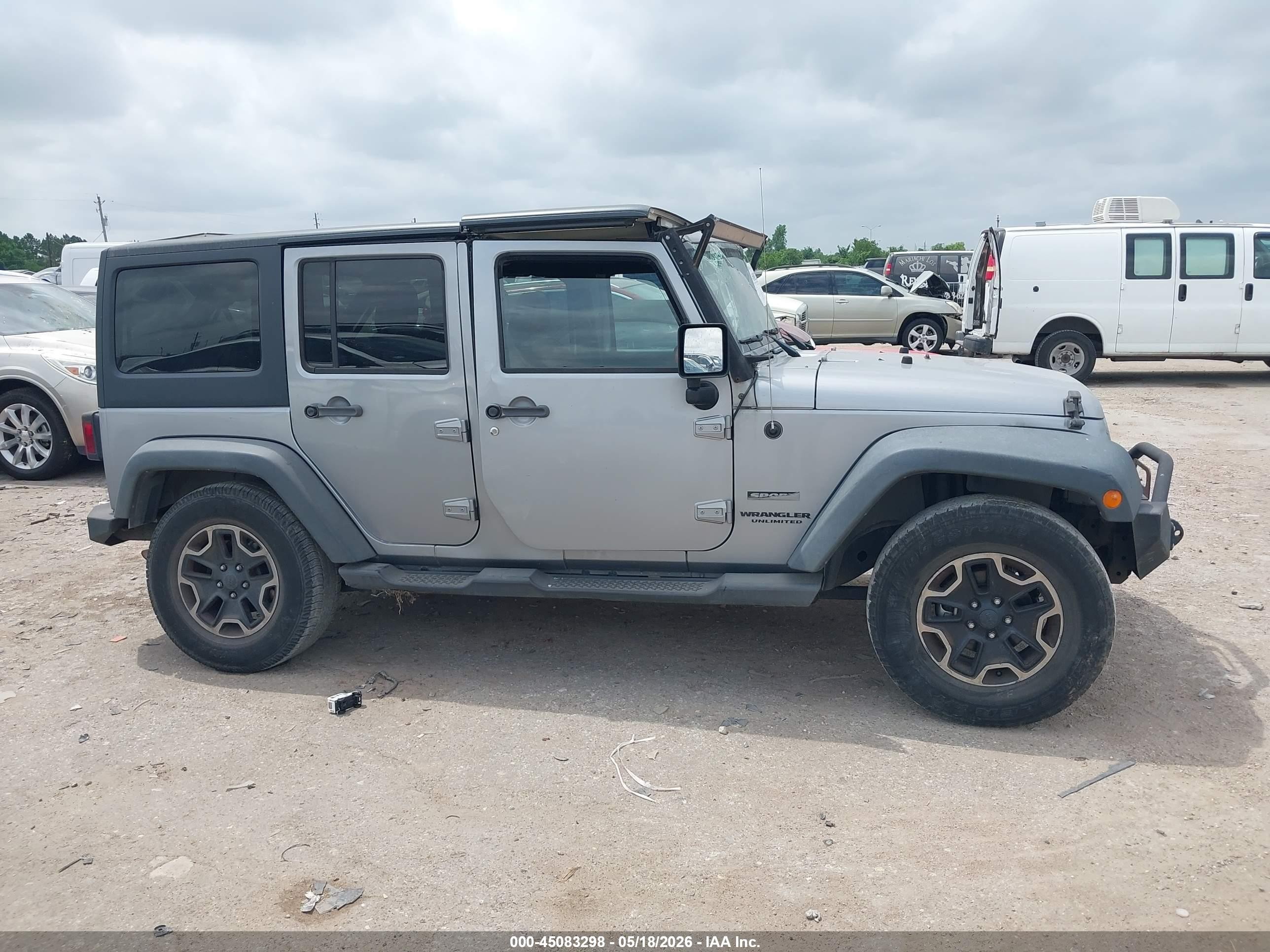 2014 Jeep Wrangler Unlimited Sport Gray vin: 1C4BJWDG9EL307107