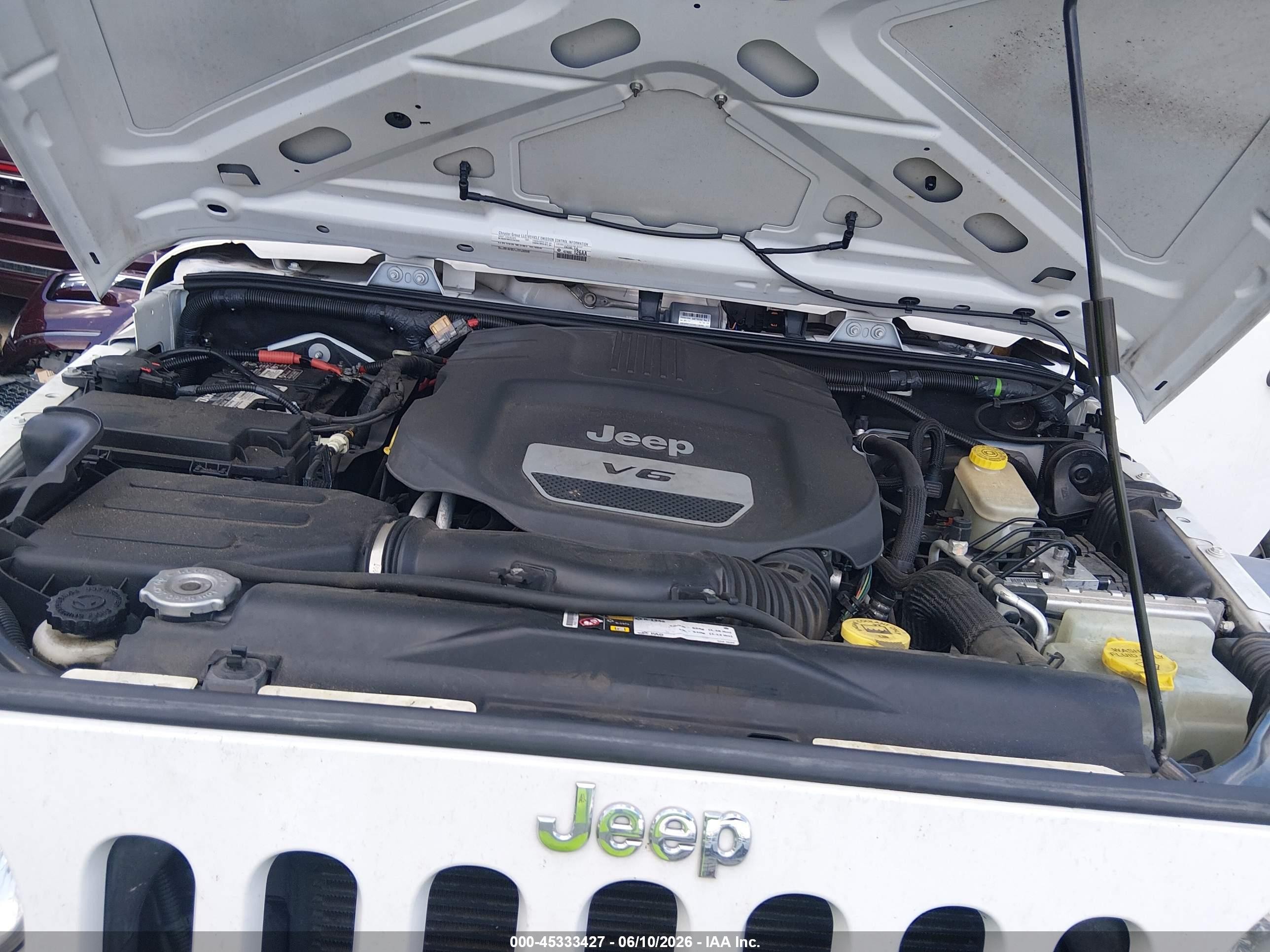 2015 Jeep Wrangler Unlimited Sport White vin: 1C4BJWDG9FL509768