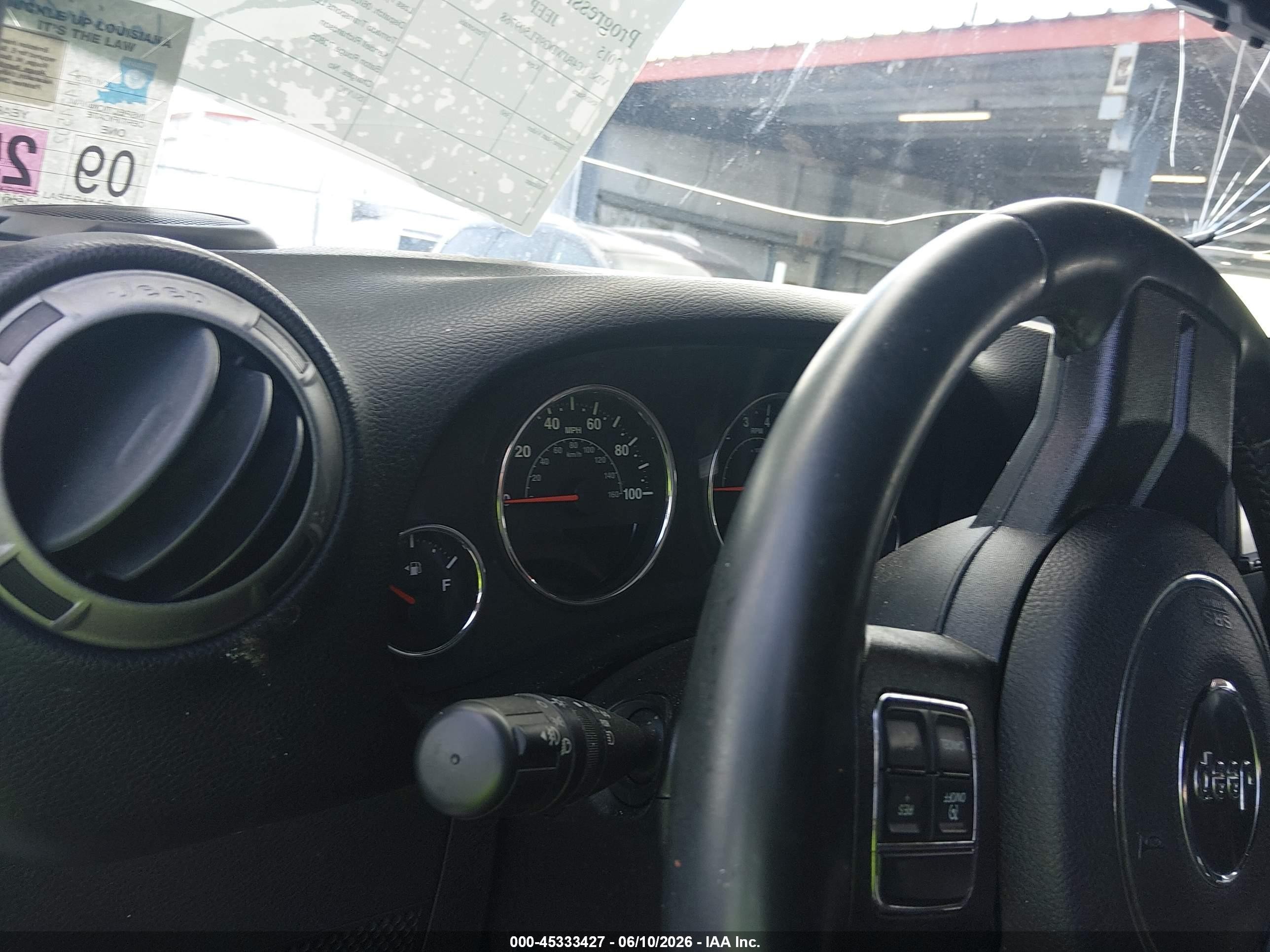 2015 Jeep Wrangler Unlimited Sport White vin: 1C4BJWDG9FL509768