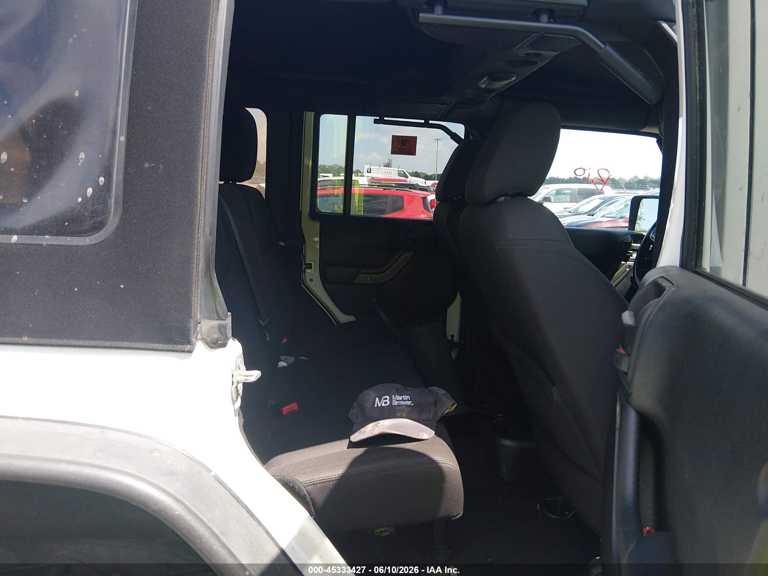 2015 Jeep Wrangler Unlimited Sport White vin: 1C4BJWDG9FL509768