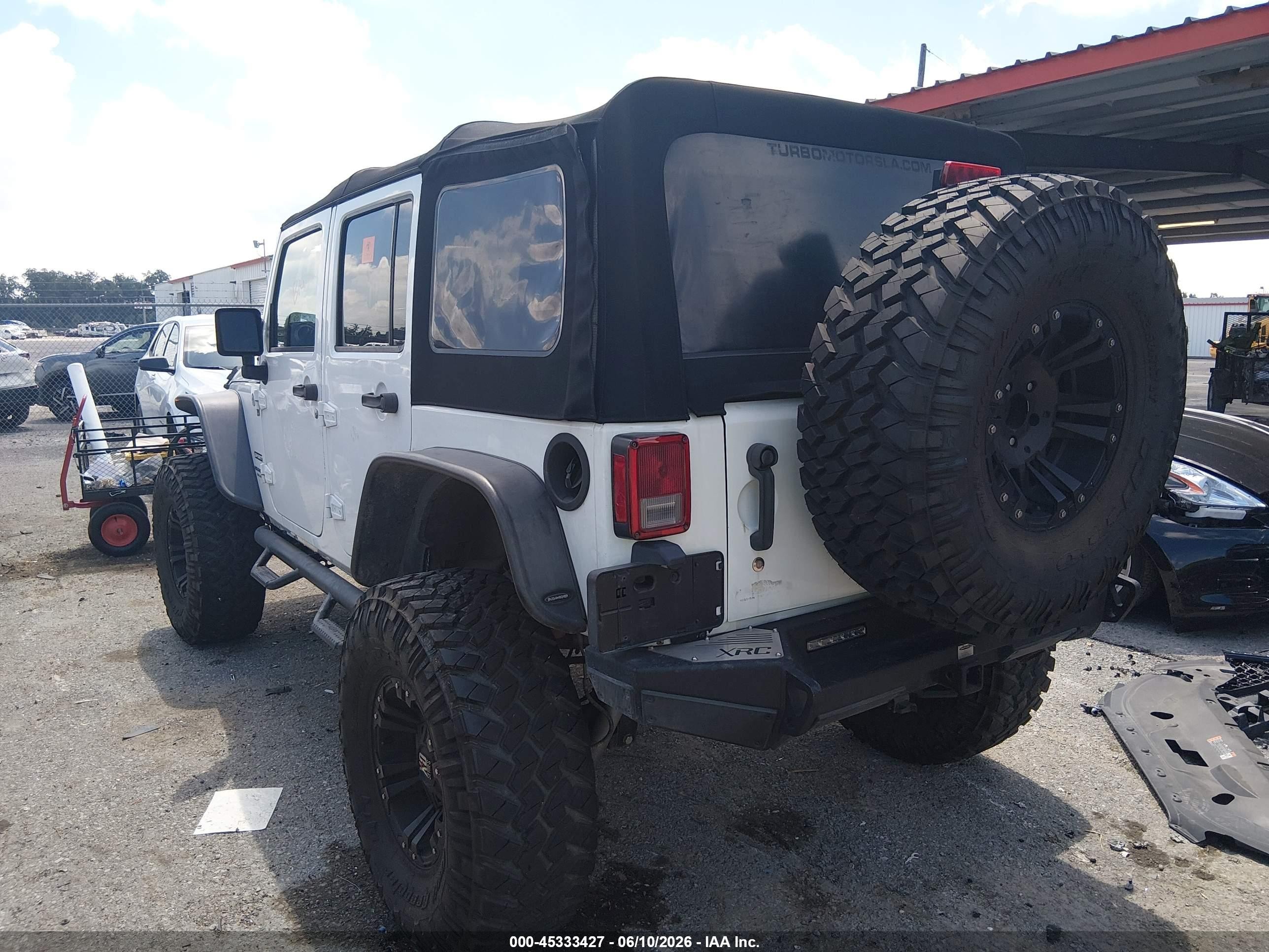 2015 Jeep Wrangler Unlimited Sport White vin: 1C4BJWDG9FL509768