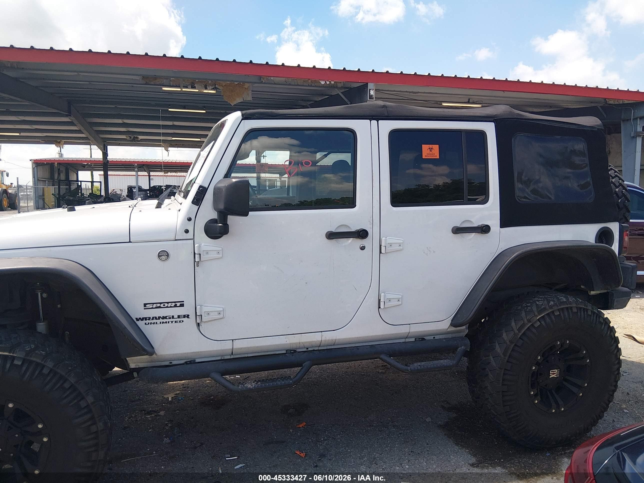 2015 Jeep Wrangler Unlimited Sport White vin: 1C4BJWDG9FL509768