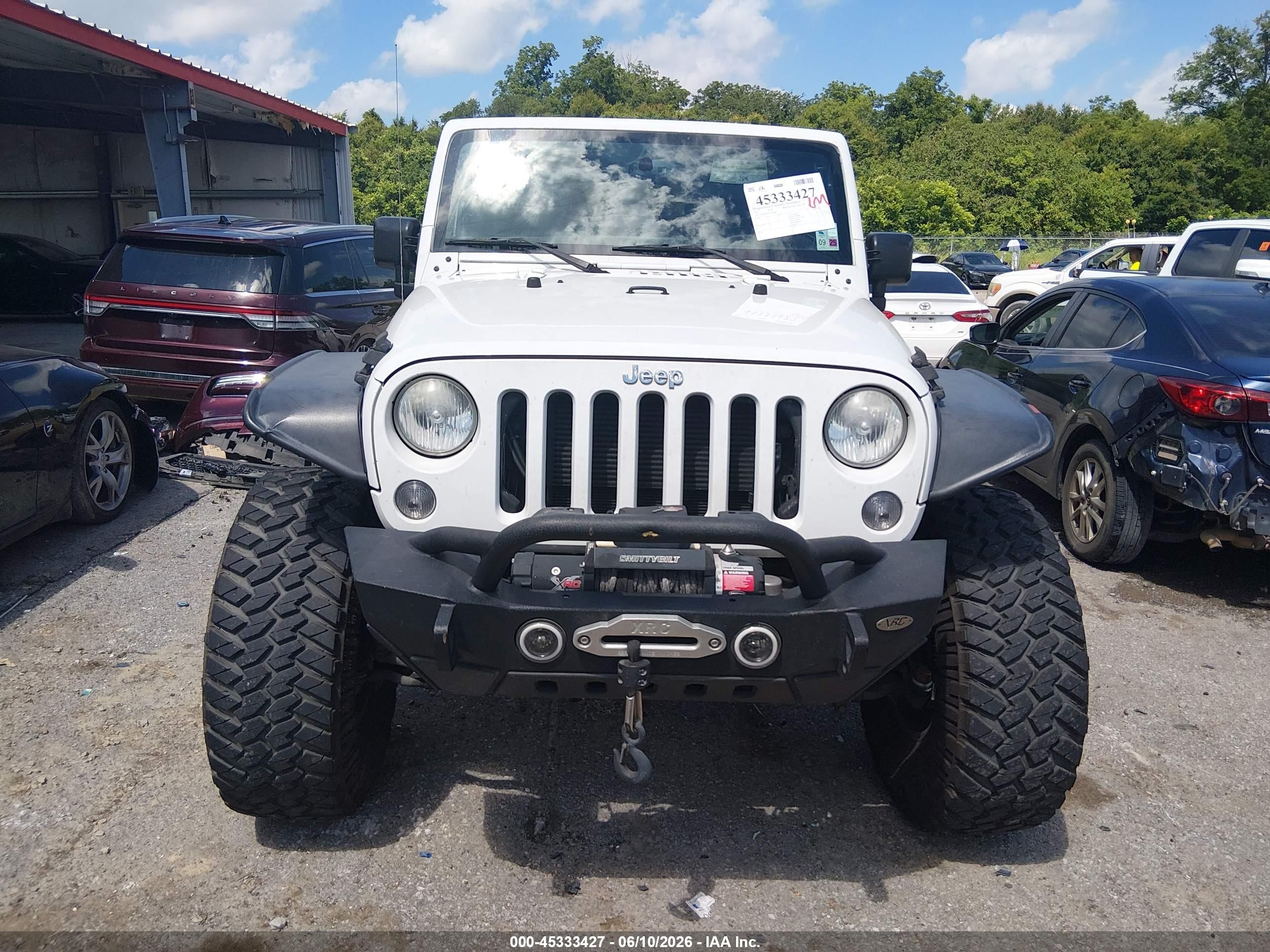 2015 Jeep Wrangler Unlimited Sport White vin: 1C4BJWDG9FL509768