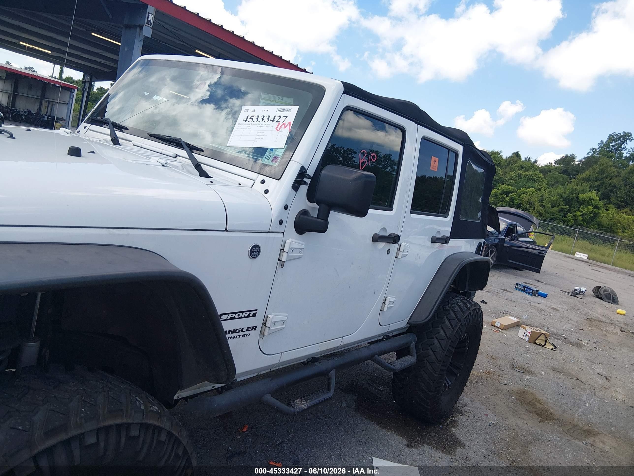 2015 Jeep Wrangler Unlimited Sport White vin: 1C4BJWDG9FL509768