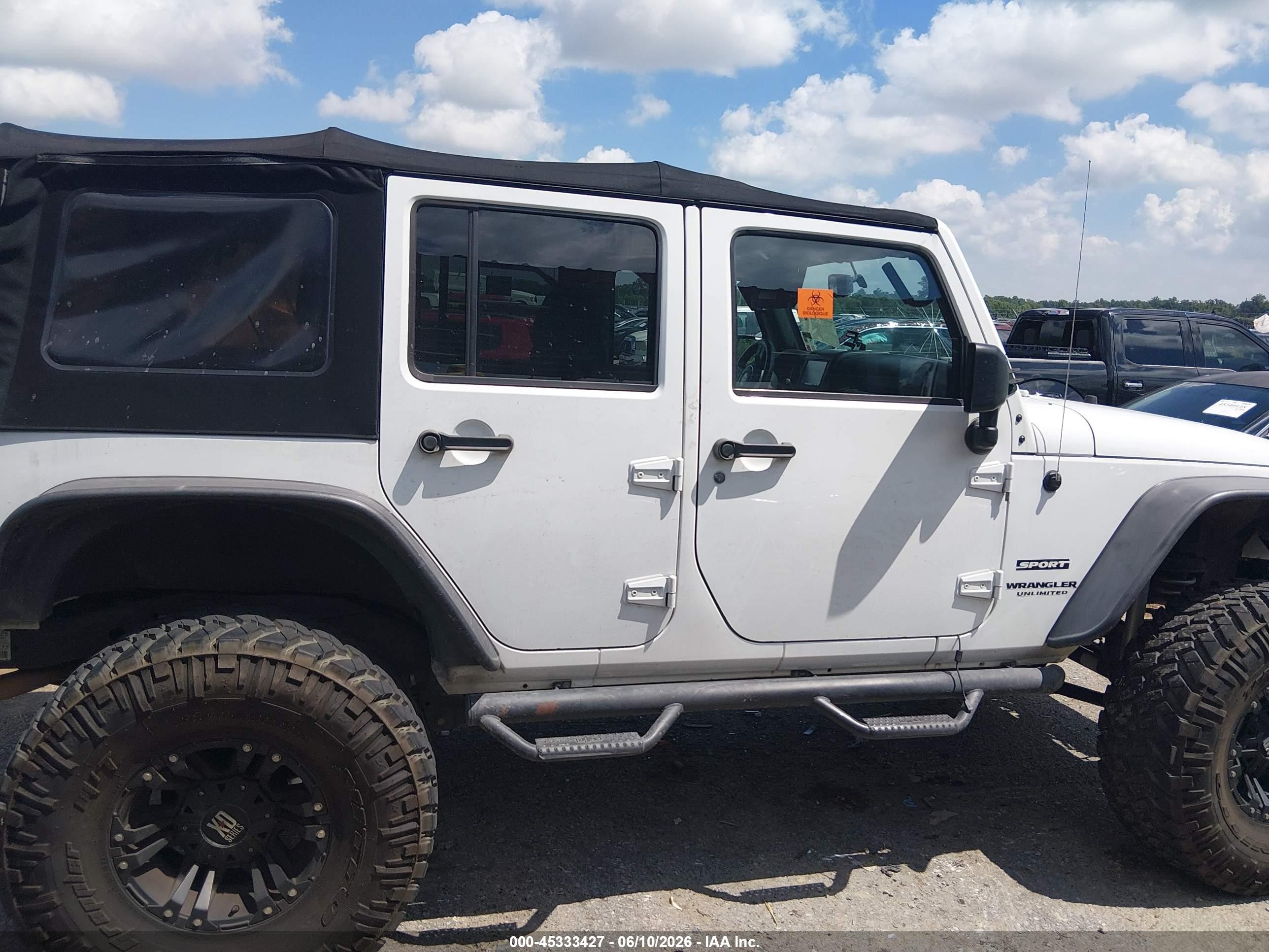 2015 Jeep Wrangler Unlimited Sport White vin: 1C4BJWDG9FL509768