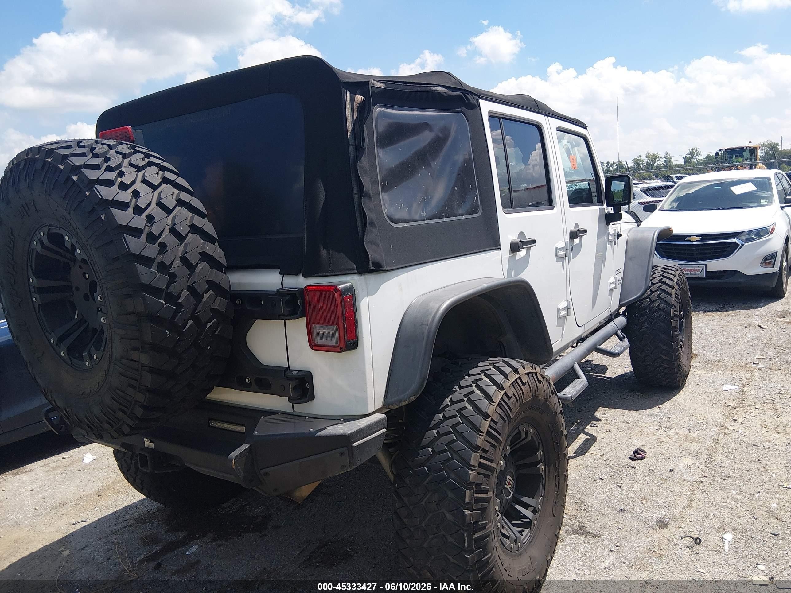 2015 Jeep Wrangler Unlimited Sport White vin: 1C4BJWDG9FL509768