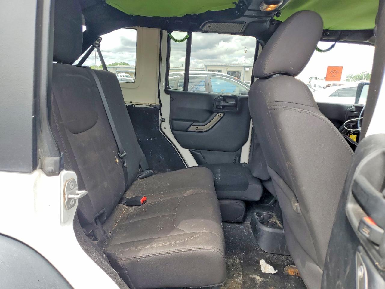 2015 Jeep Wrangler Unlimited Sport White vin: 1C4BJWDG9FL528885