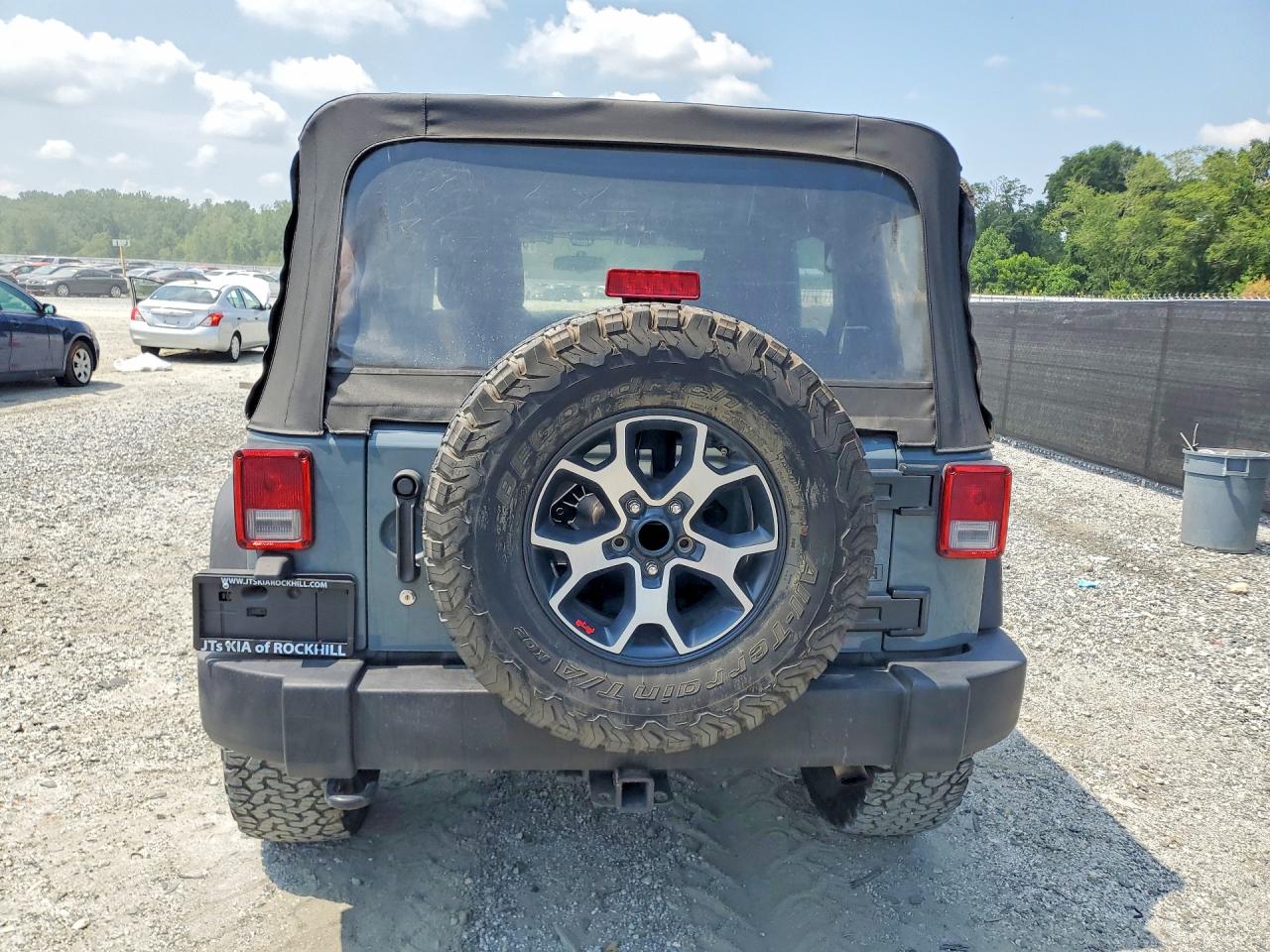 2015 Jeep Wrangler Unlimited Sport Teal vin: 1C4BJWDG9FL611300