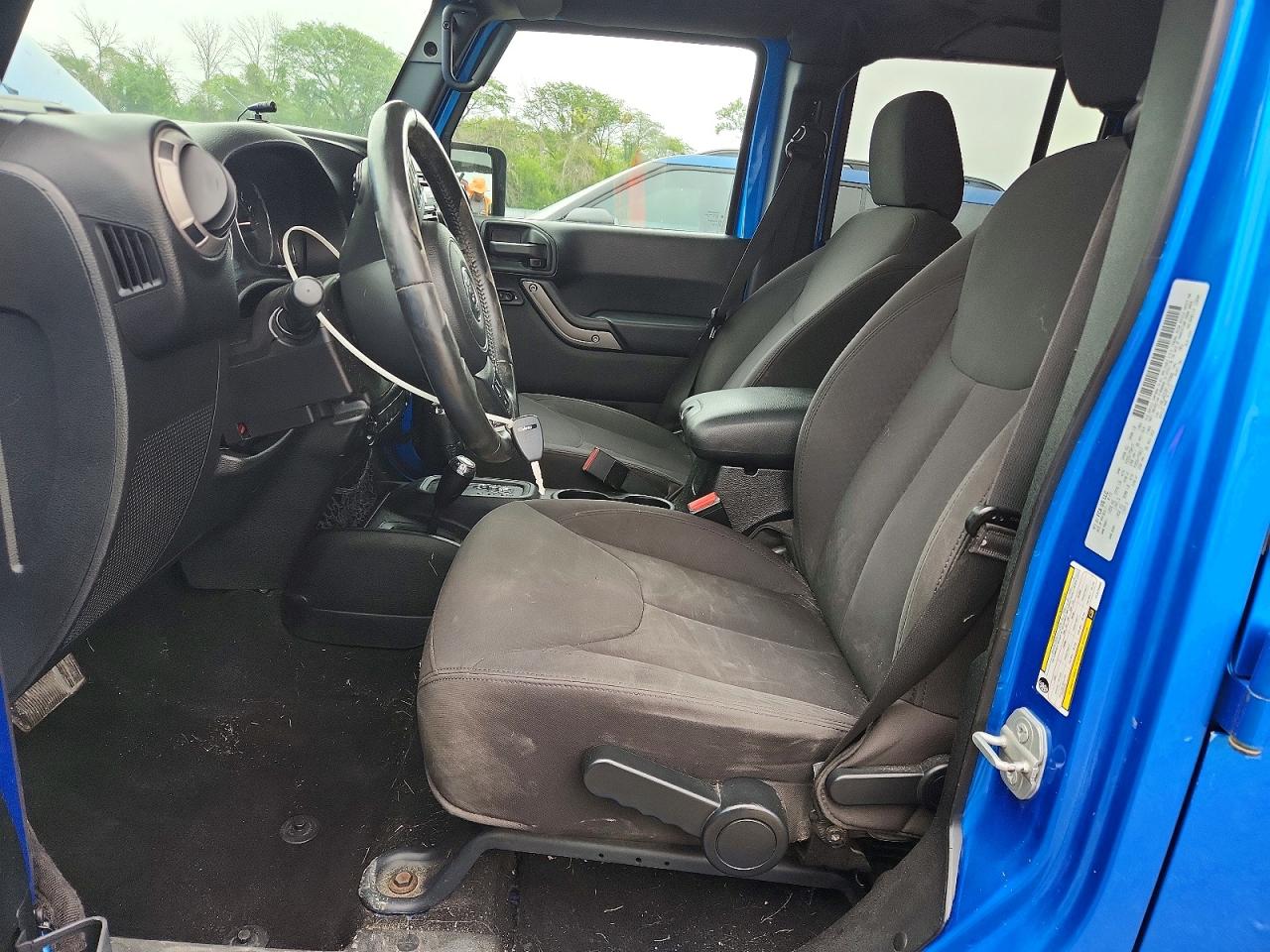 2015 Jeep Wrangler Unlimited Sport Blue vin: 1C4BJWDG9FL675966