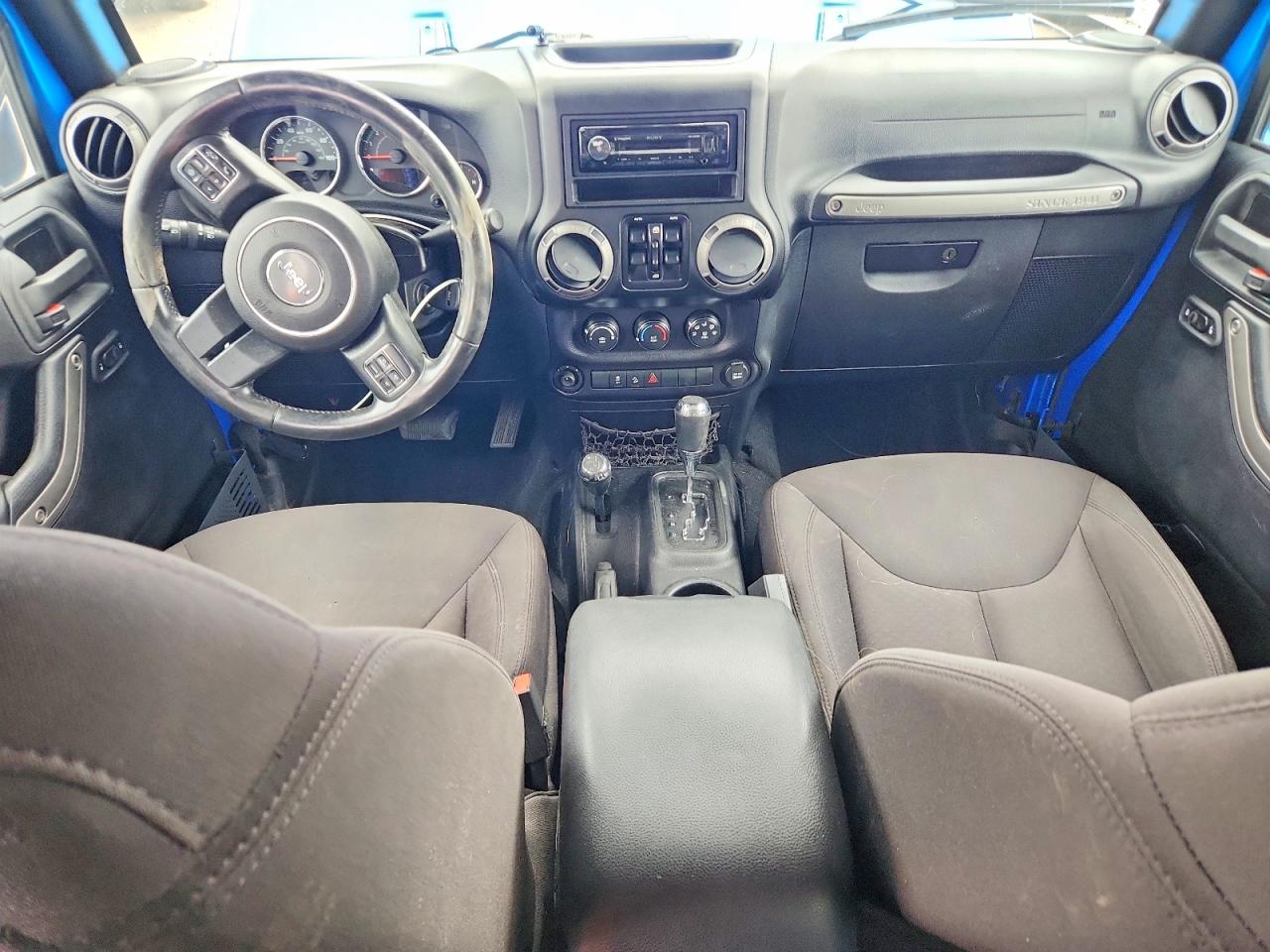 2015 Jeep Wrangler Unlimited Sport Blue vin: 1C4BJWDG9FL675966