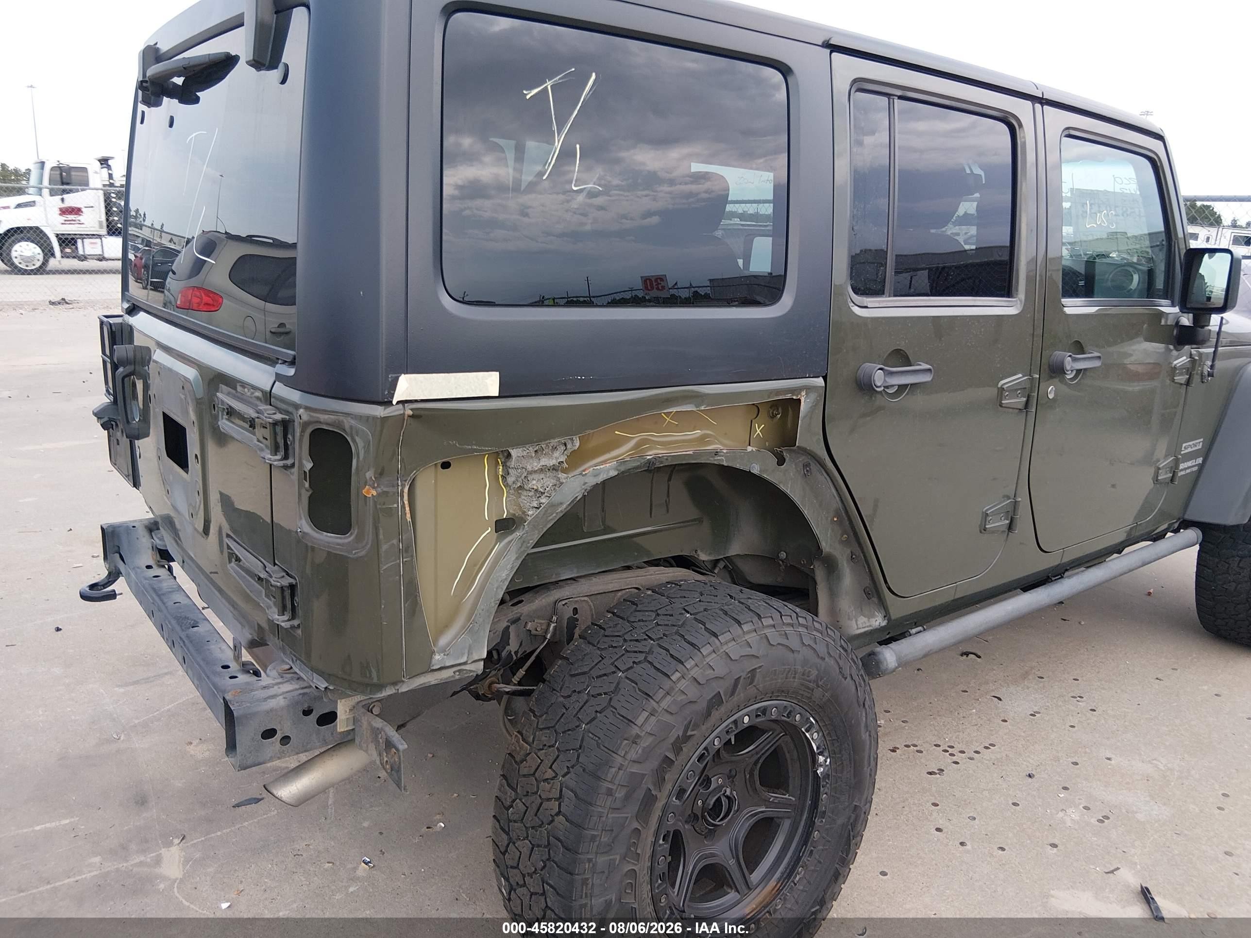 2015 Jeep Wrangler Unlimited Sport Green vin: 1C4BJWDG9FL676860