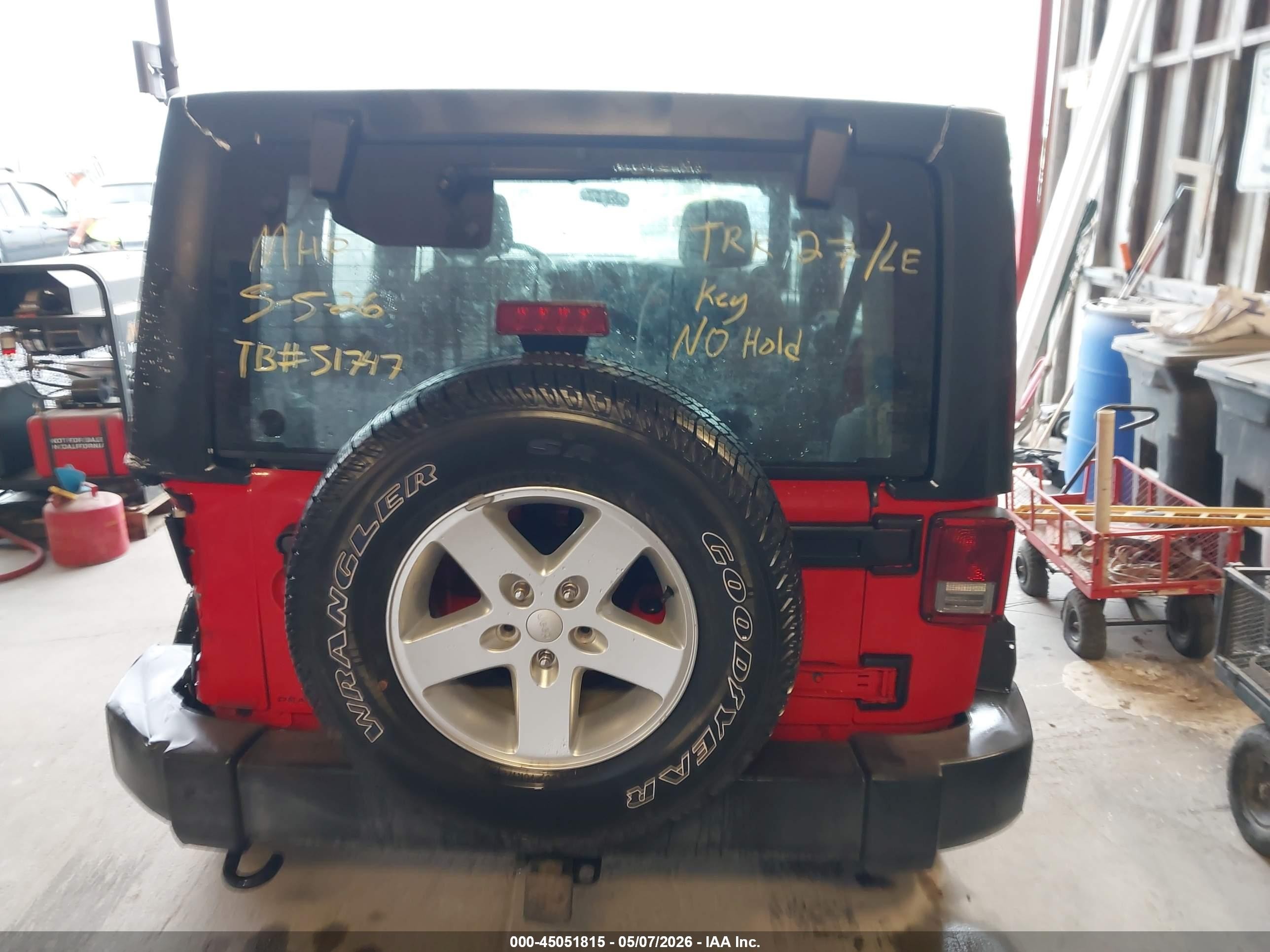 2015 Jeep Wrangler Unlimited Sport Red vin: 1C4BJWDG9FL692783