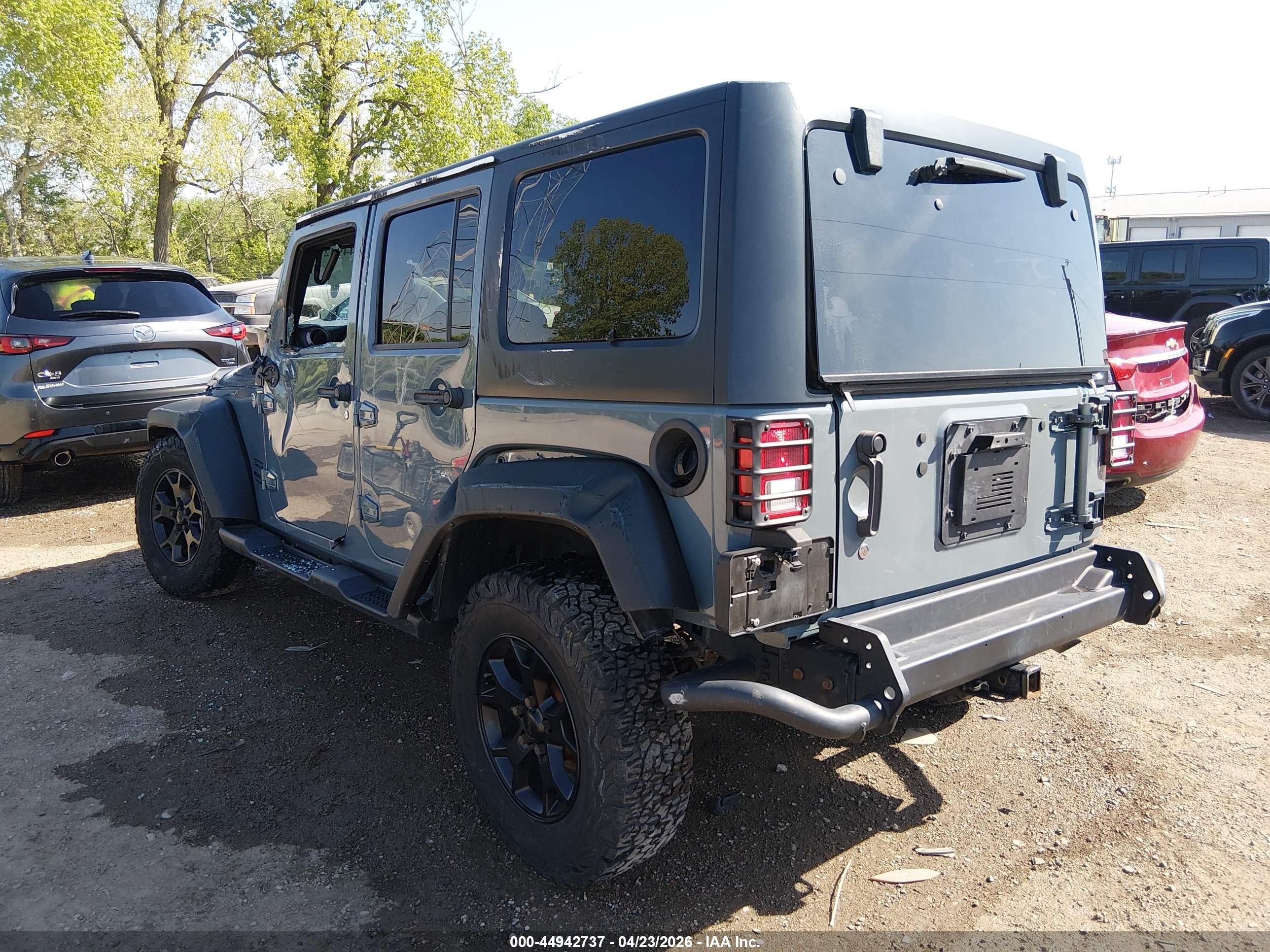 2015 Jeep Wrangler Unlimited Sport Gray vin: 1C4BJWDG9FL773444