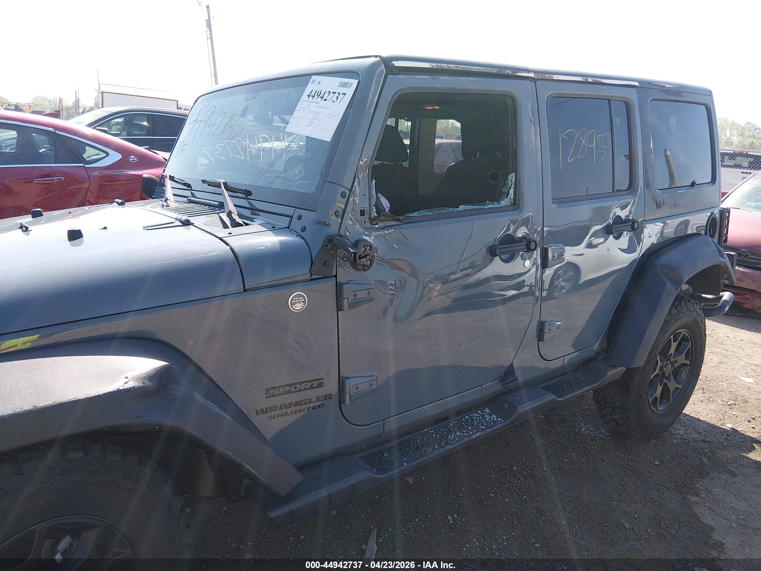2015 Jeep Wrangler Unlimited Sport Gray vin: 1C4BJWDG9FL773444