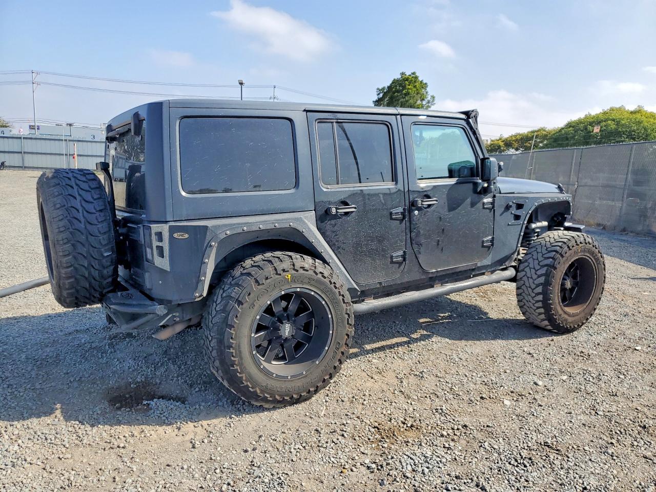 2016 Jeep Wrangler Unlimited Sport Black vin: 1C4BJWDG9GL341339