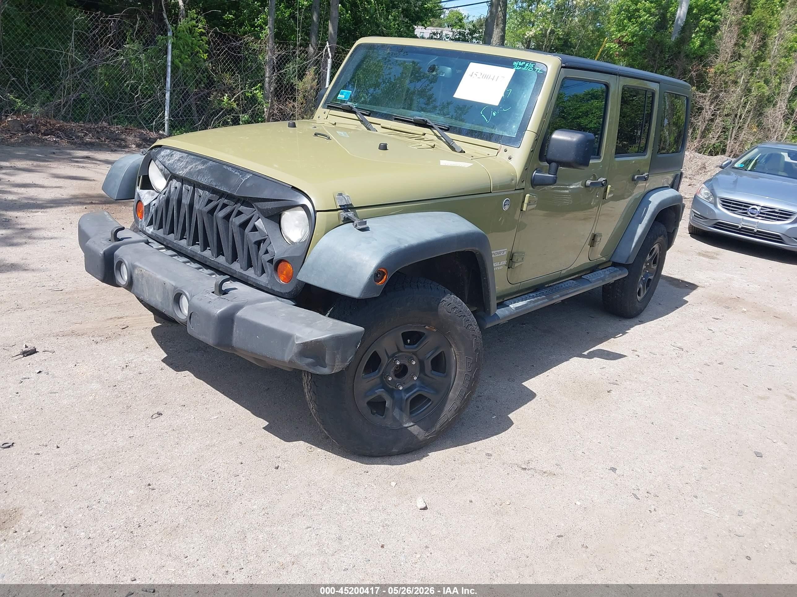 2013 Jeep Wrangler Unlimited Sport Green vin: 1C4BJWDGXDL584198