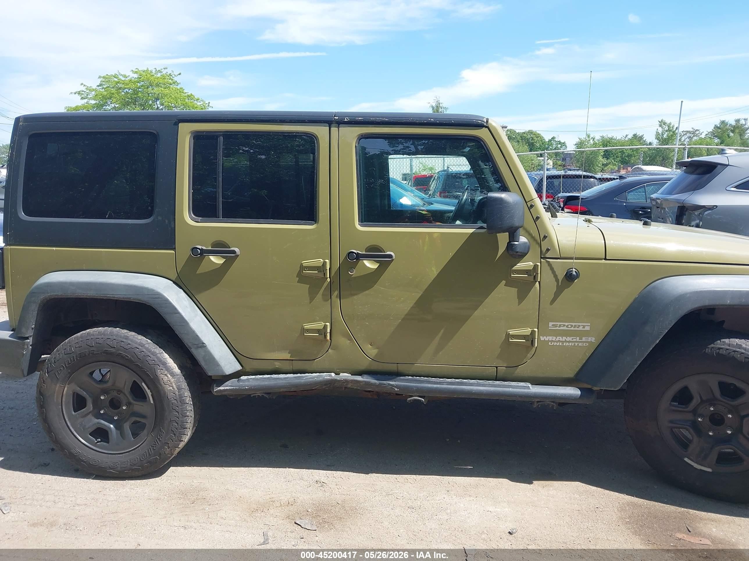 2013 Jeep Wrangler Unlimited Sport Green vin: 1C4BJWDGXDL584198