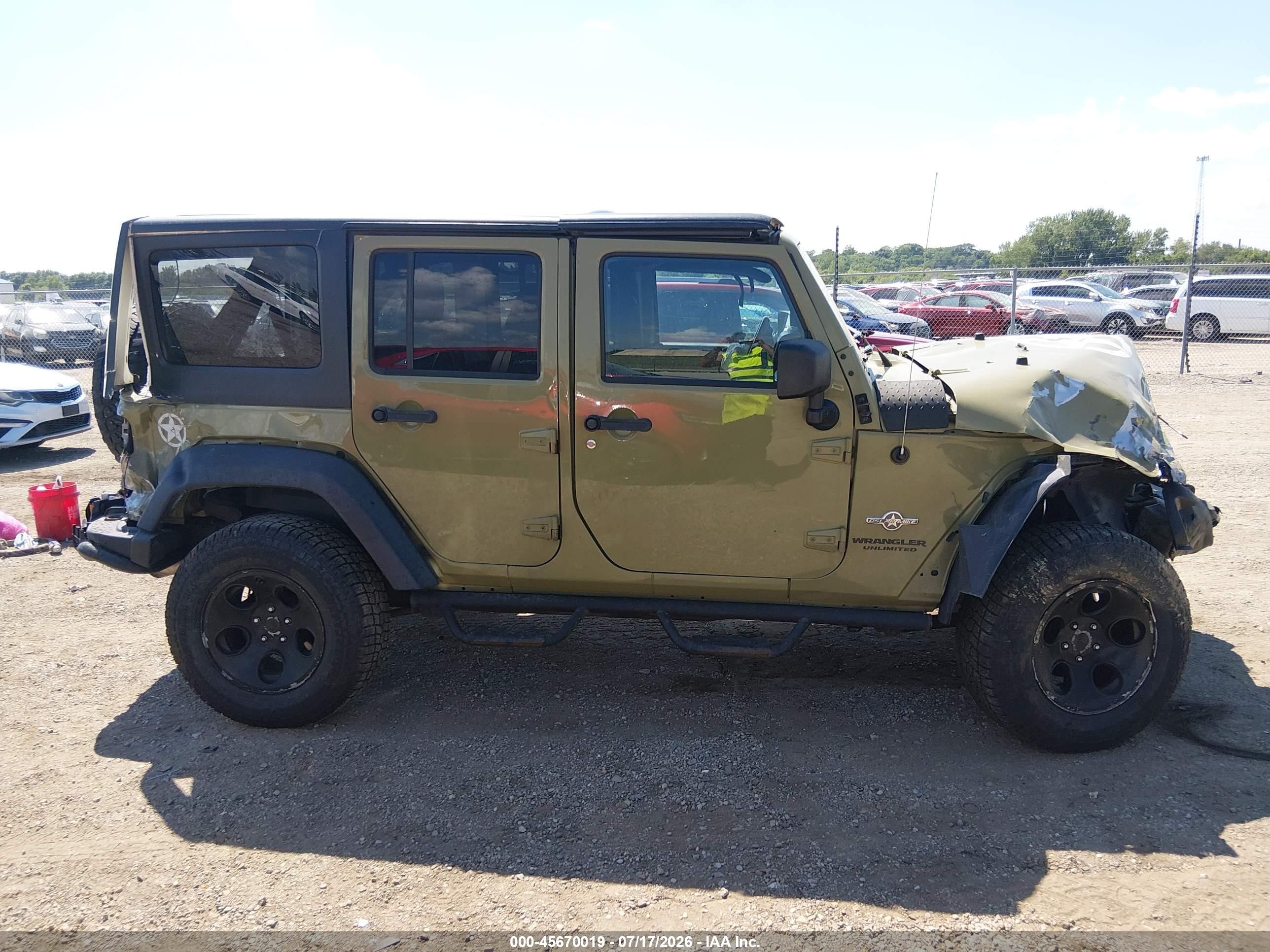 2013 Jeep Wrangler Unlimited Freedom Edition Green vin: 1C4BJWDGXDL618527