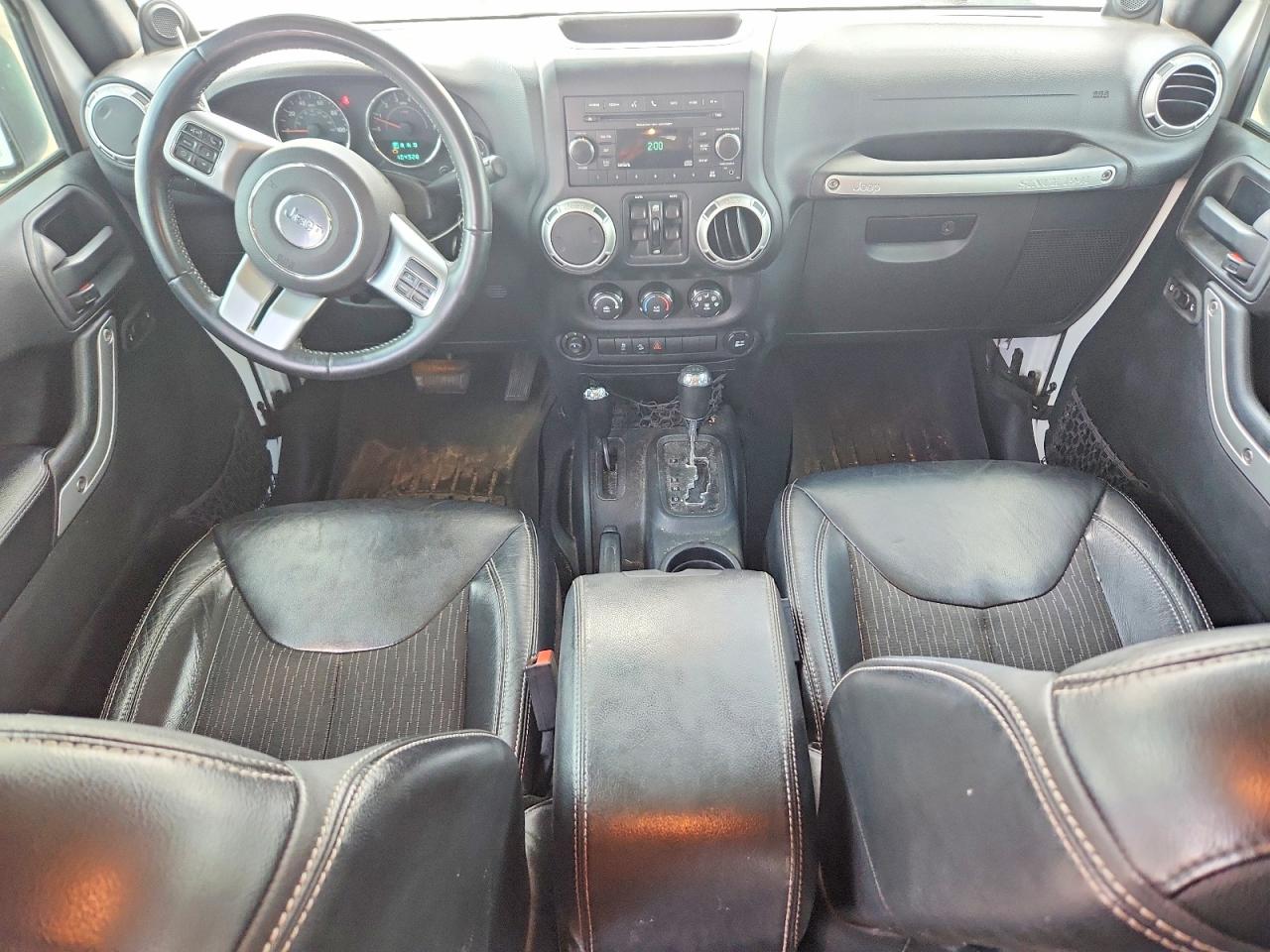2014 Jeep Wrangler Unlimited Sport Белый vin: 1C4BJWDGXEL196051