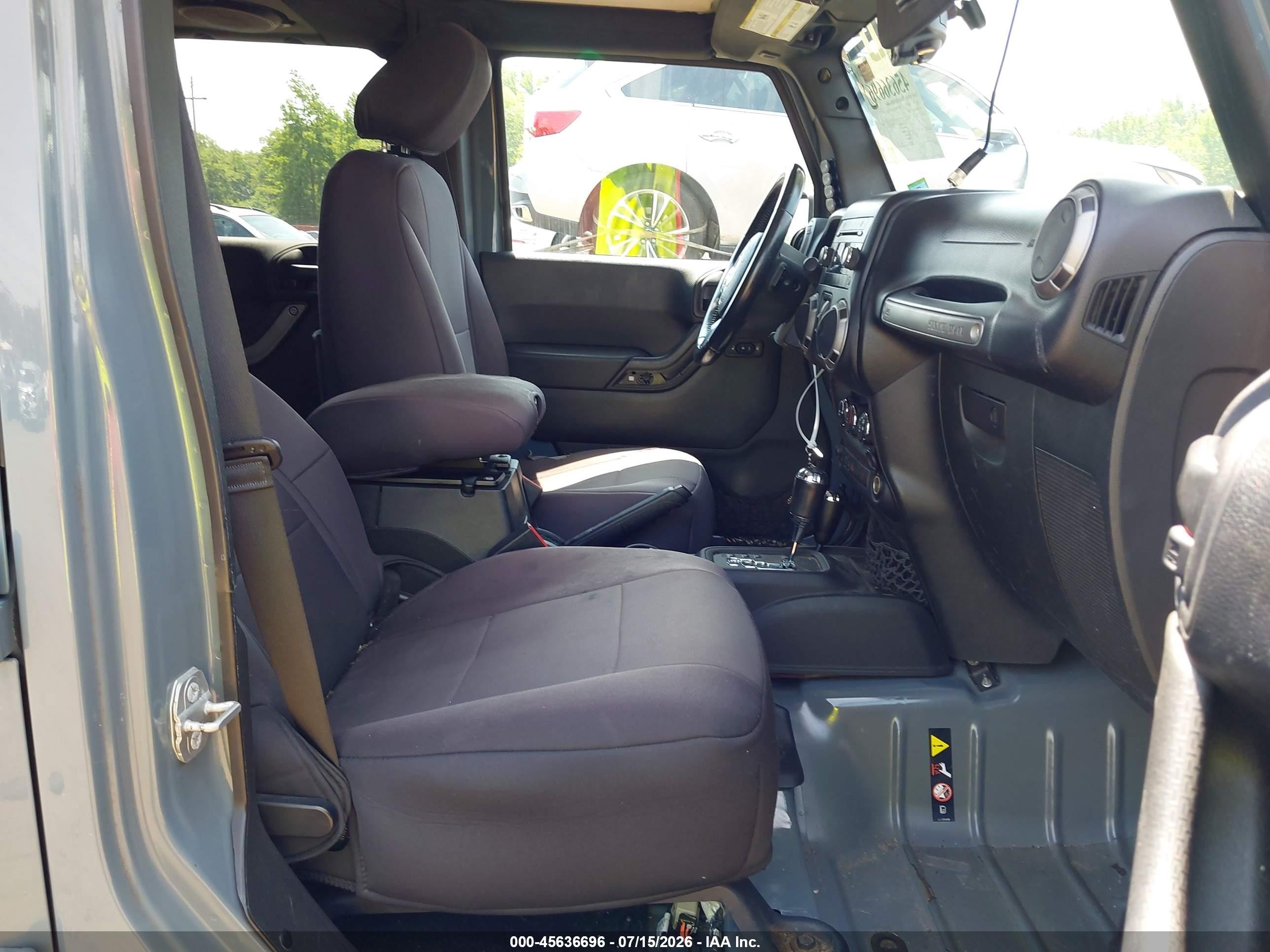 2014 Jeep Wrangler Unlimited Sport Gray vin: 1C4BJWDGXEL277793
