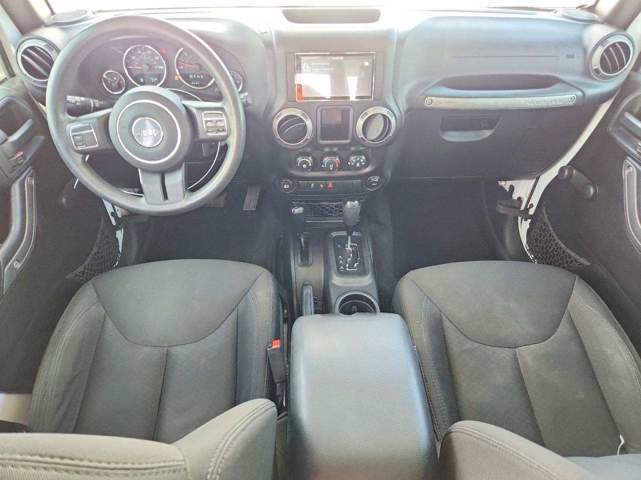 2015 Jeep Wrangler Unlimited Sport White vin: 1C4BJWDGXFL525977