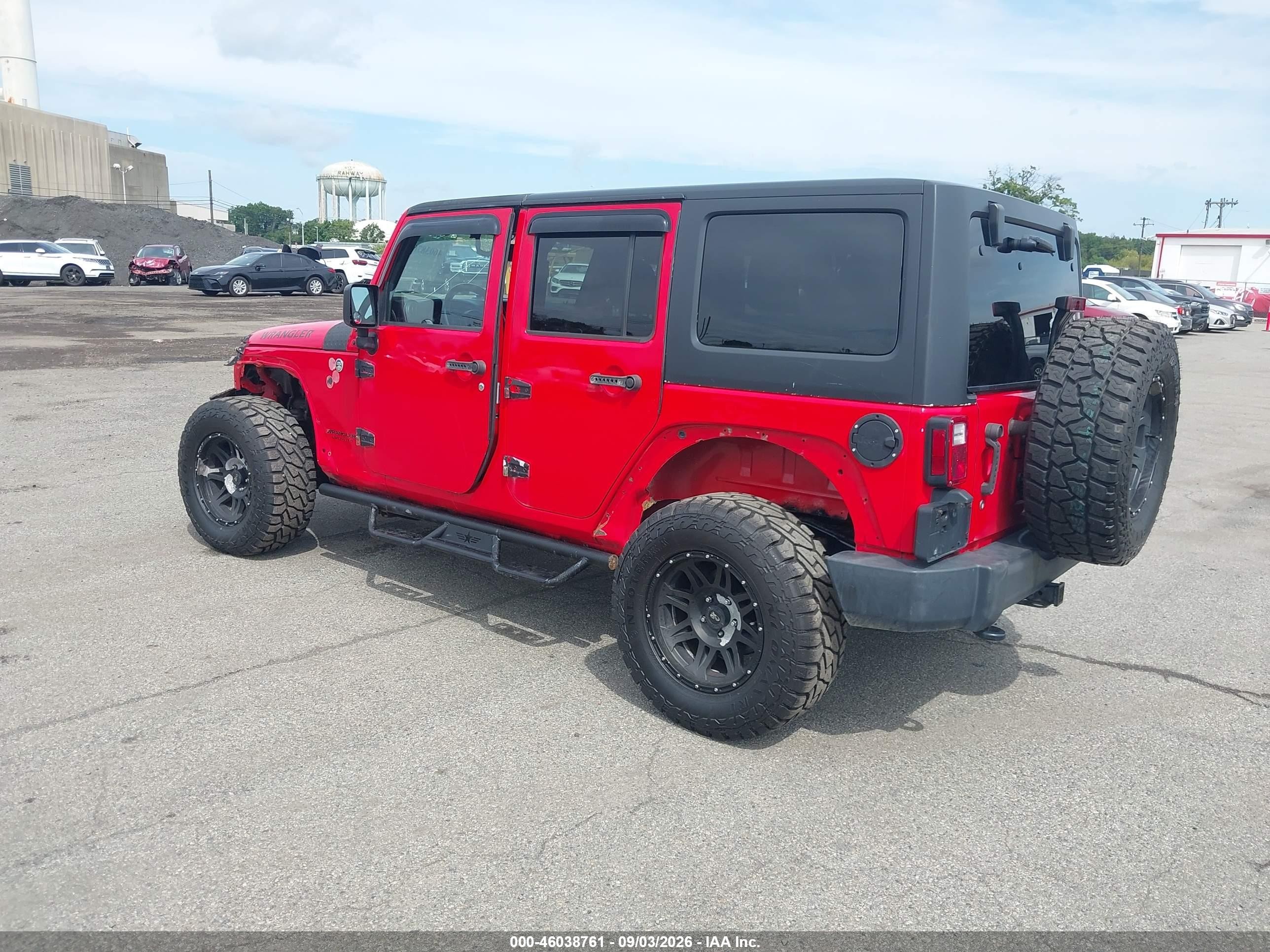 2015 Jeep Wrangler Unlimited Sport Red vin: 1C4BJWDGXFL555318