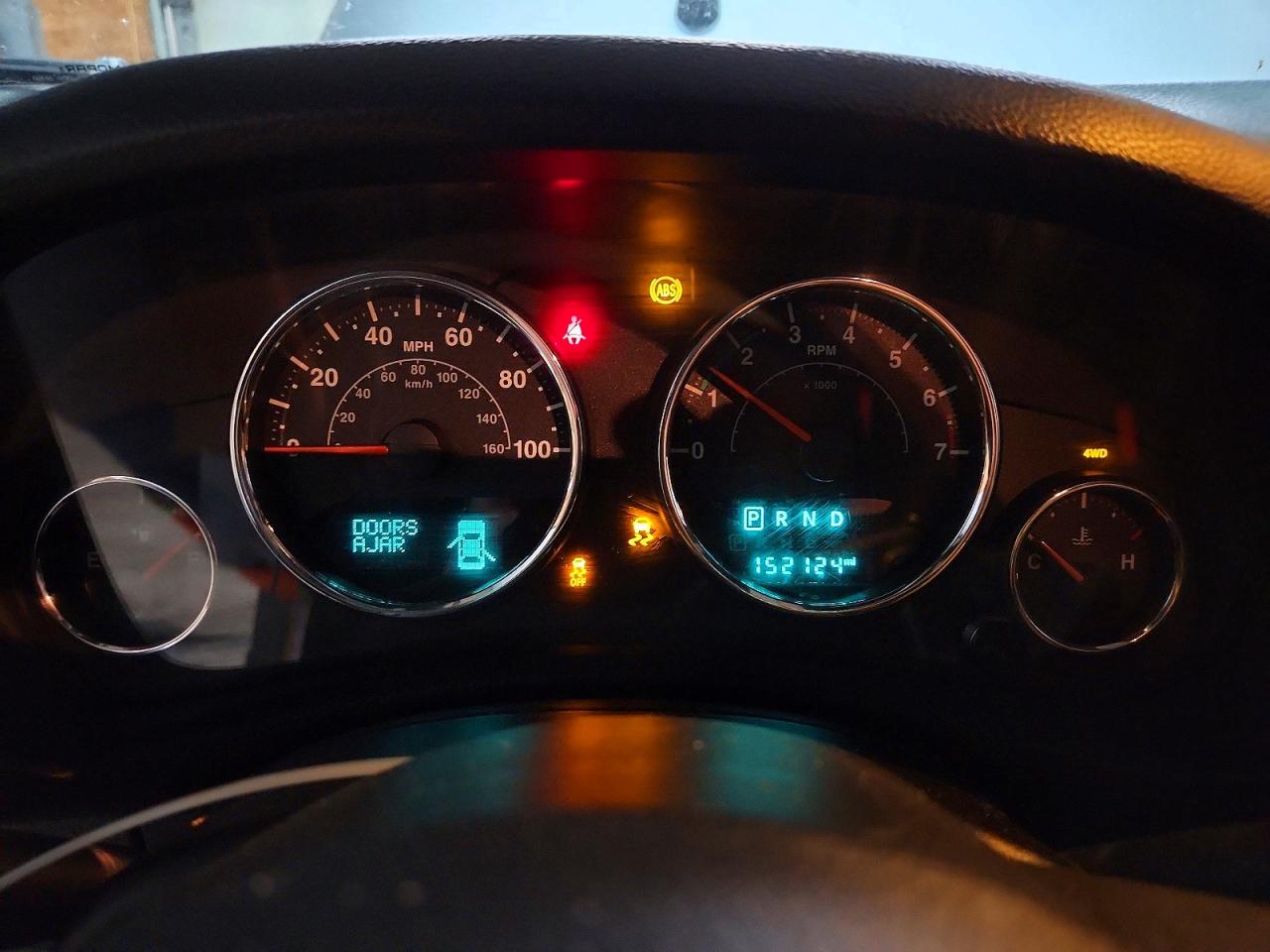 2015 Jeep Wrangler Unlimited Sport Silver vin: 1C4BJWDGXFL660862
