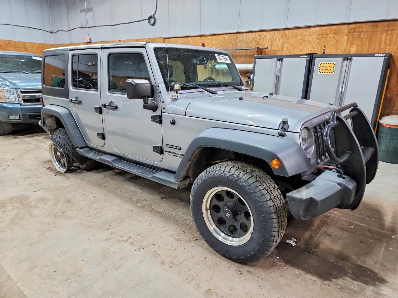 2015 Jeep Wrangler Unlimited Sport Silver vin: 1C4BJWDGXFL660862