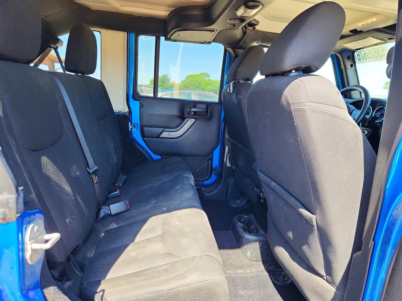 2015 Jeep Wrangler Unlimited Sport Синий vin: 1C4BJWDGXFL744342