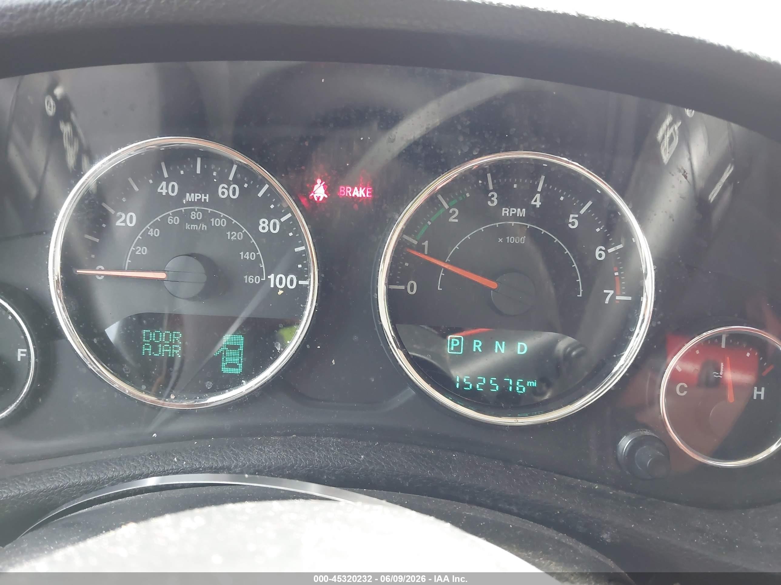 2016 Jeep Wrangler Unlimited Sport Silver vin: 1C4BJWDGXGL217192
