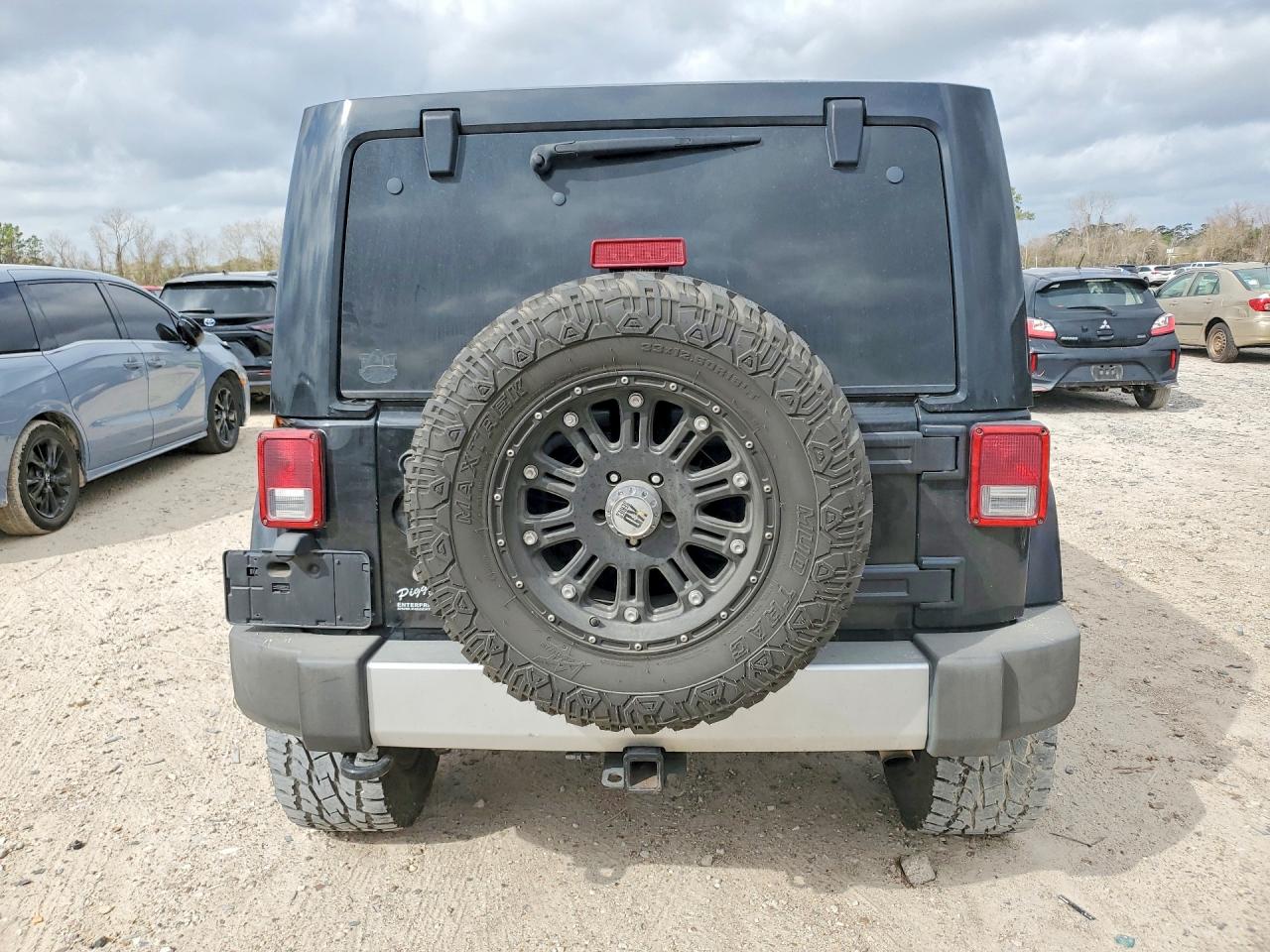 2012 Jeep Wrangler Unlimited Sahara Black vin: 1C4BJWEG0CL168237